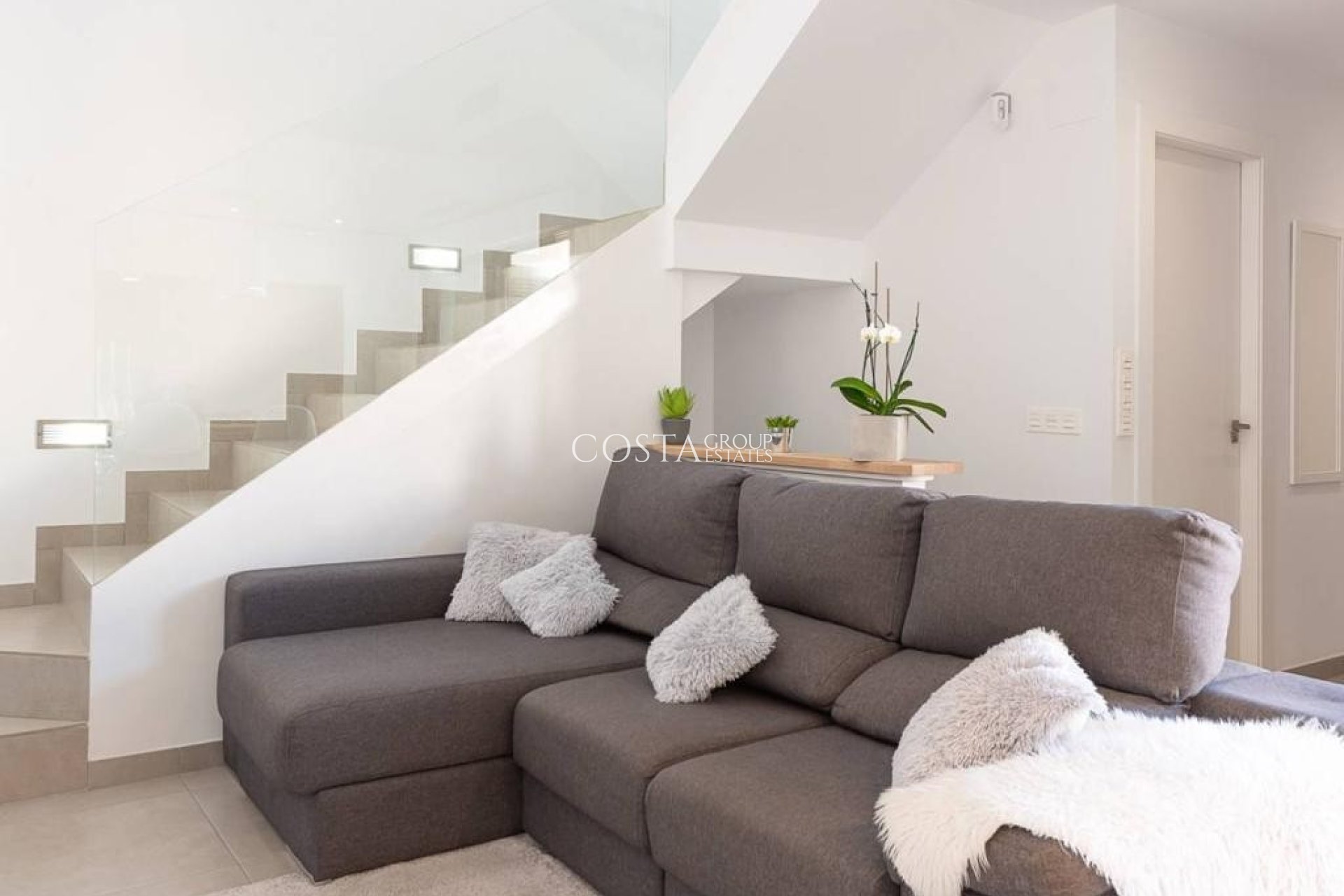 Odsprzedaż - Willa -
Benijofar