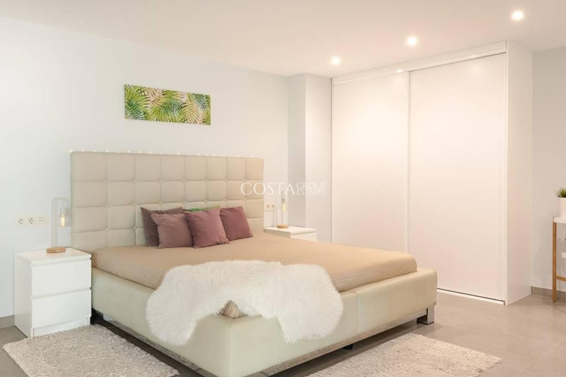 Odsprzedaż - Willa -
Benijofar