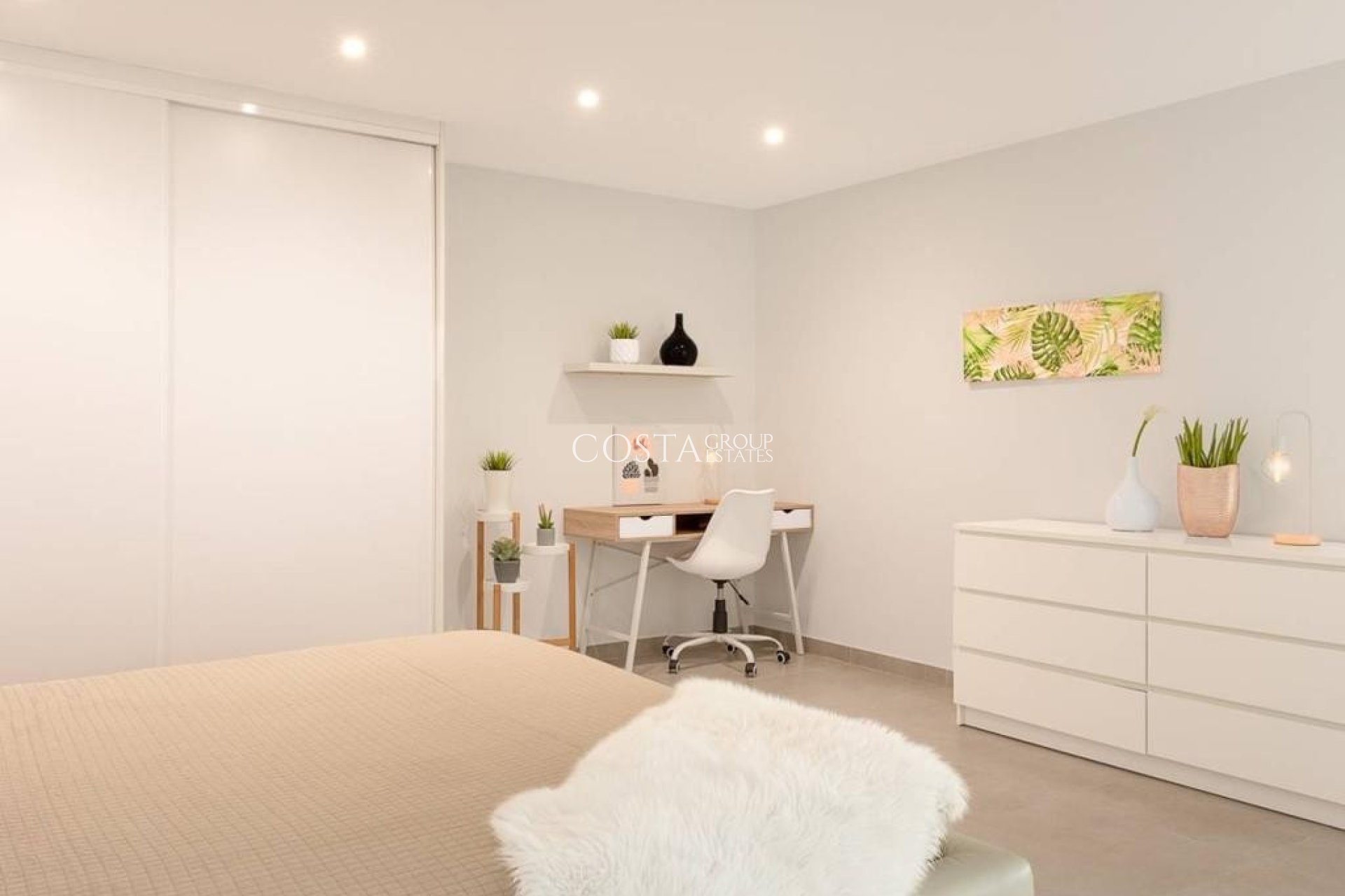 Odsprzedaż - Willa -
Benijofar