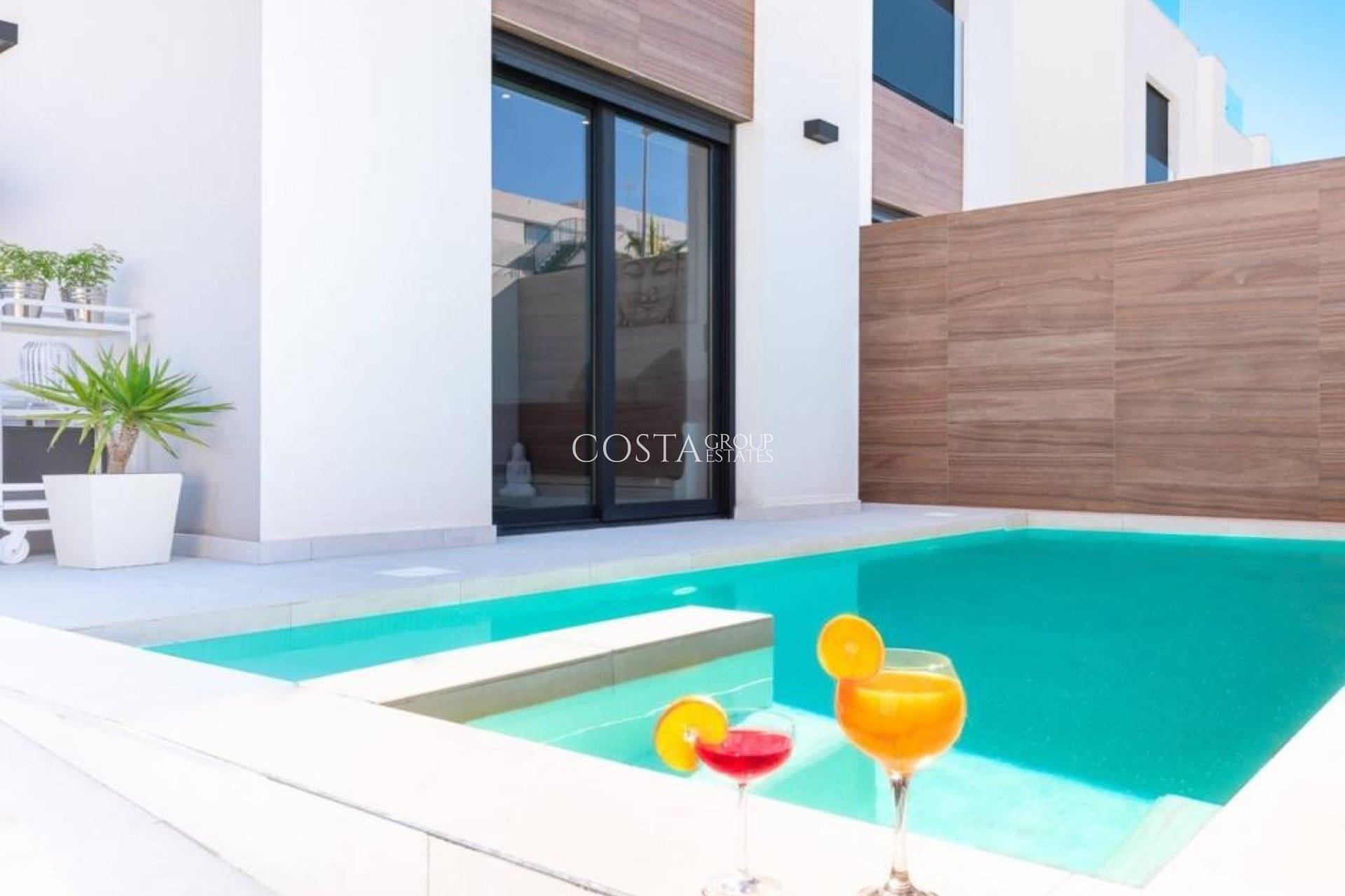 Odsprzedaż - Willa -
Benijofar