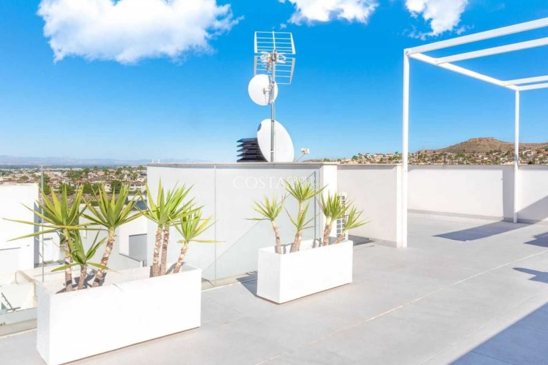 Odsprzedaż - Willa -
Benijofar