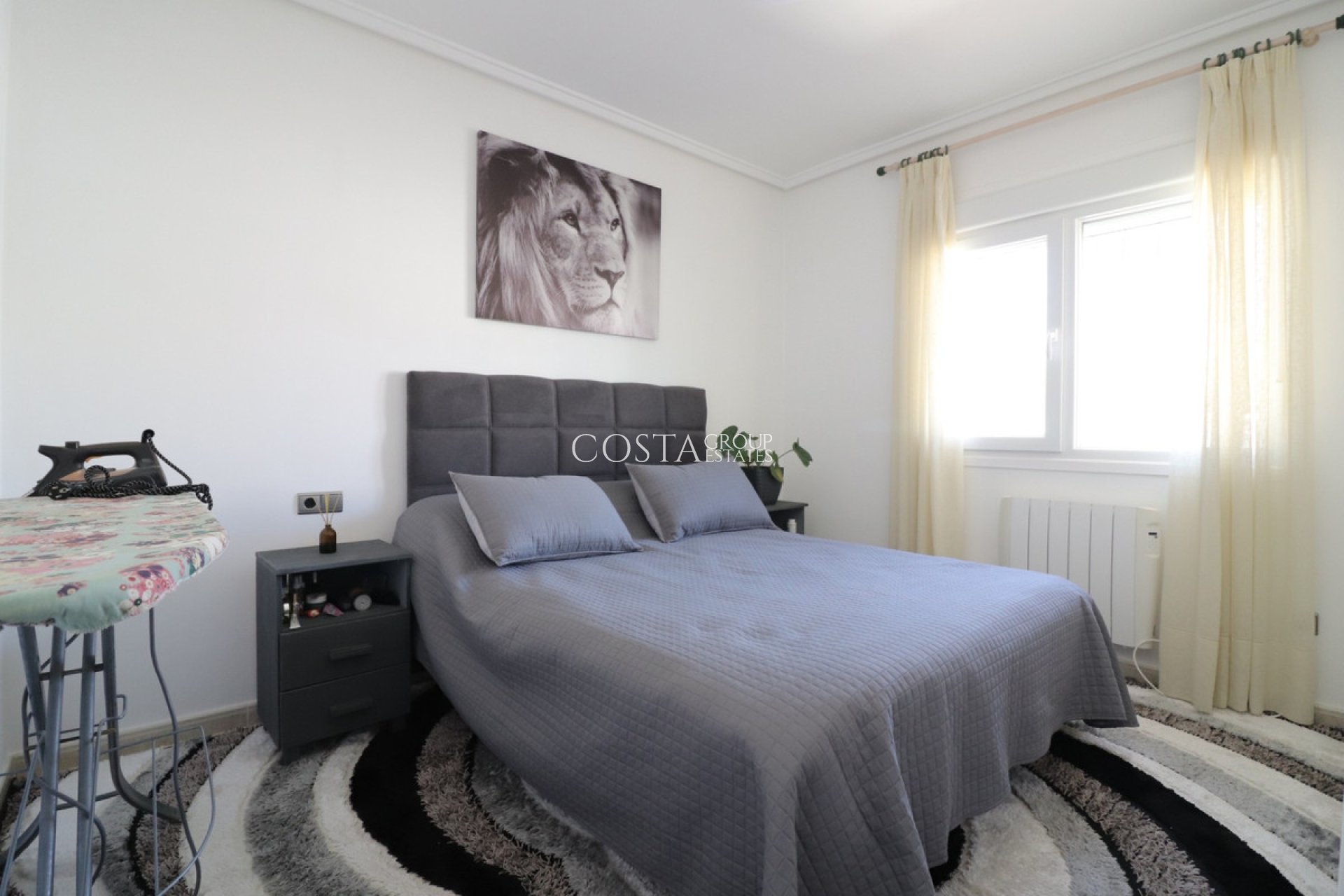 Odsprzedaż - Willa -
Benijofar