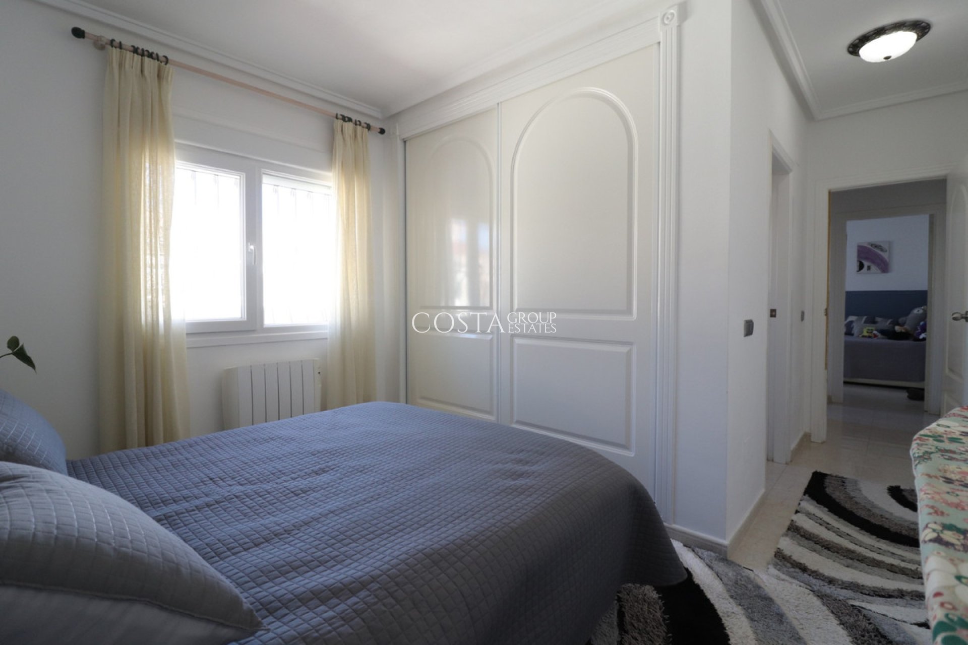 Odsprzedaż - Willa -
Benijofar