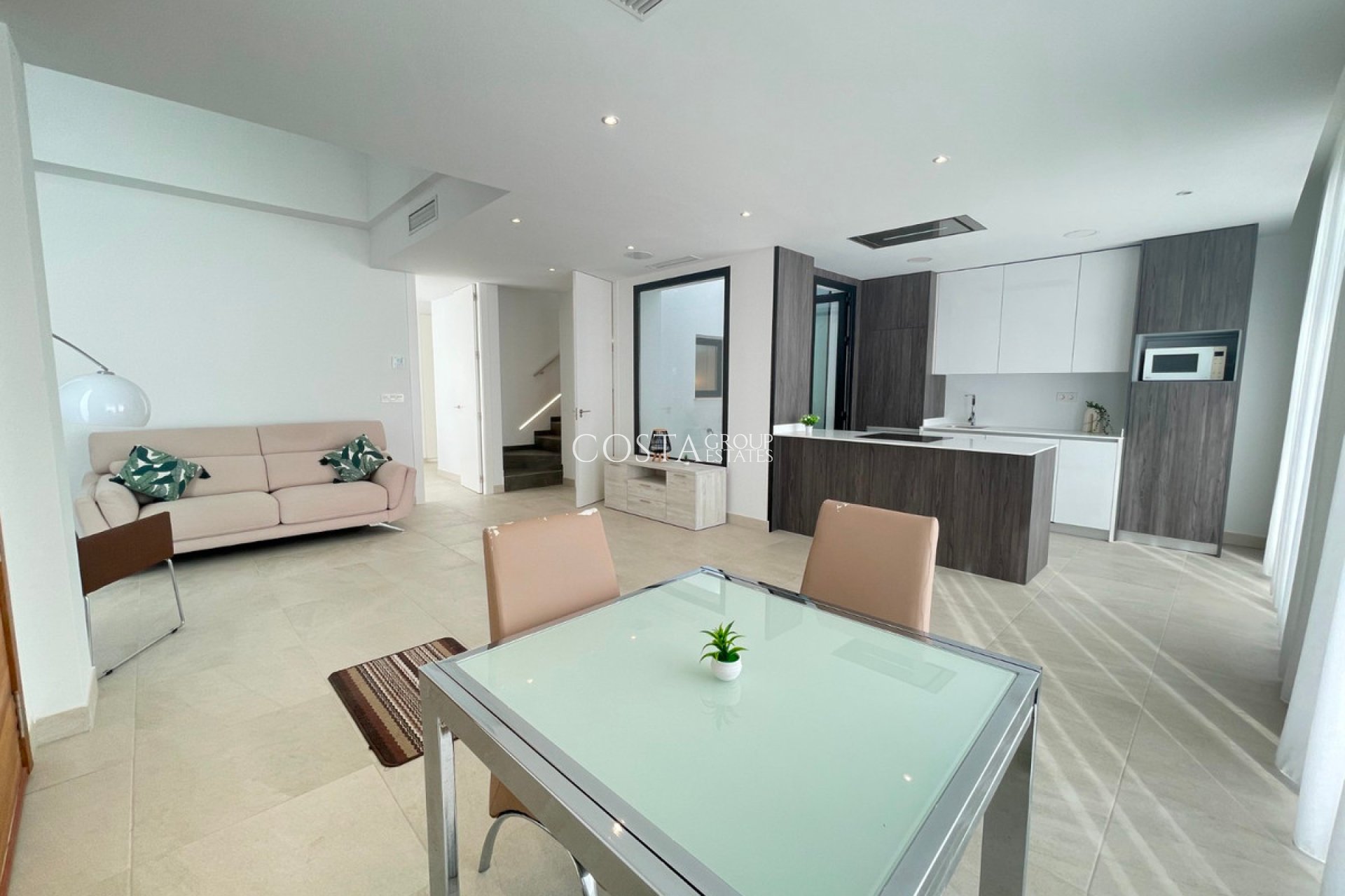 Odsprzedaż - Willa -
Benijofar