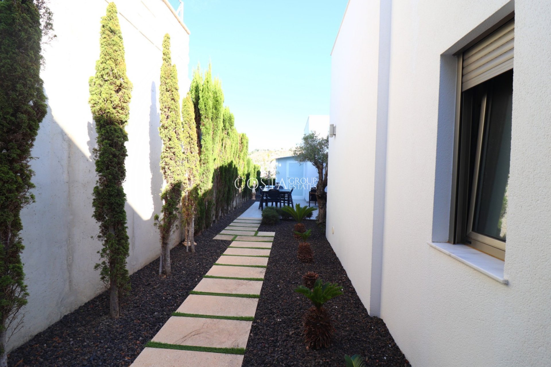 Odsprzedaż - Willa -
Benijofar