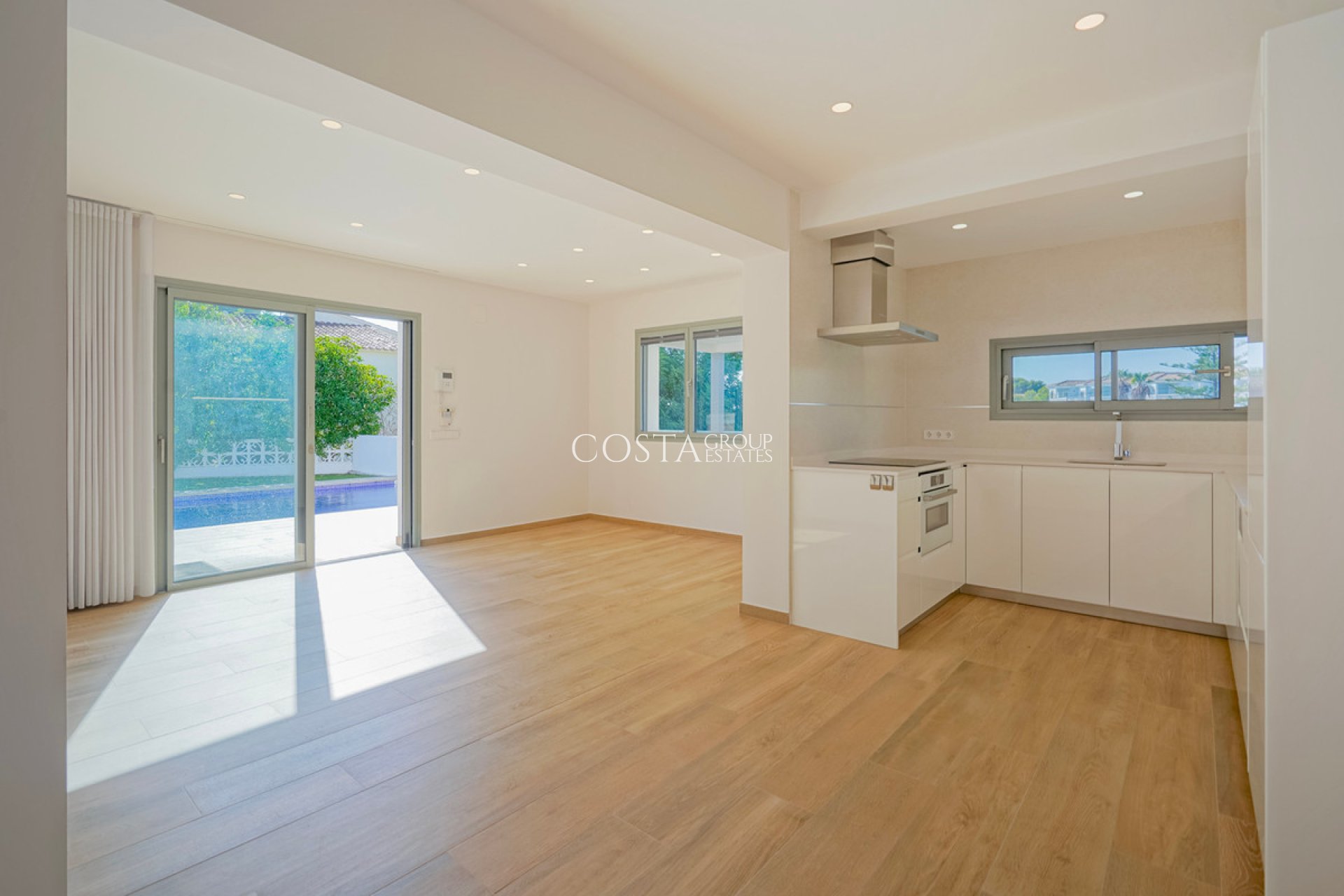 Odsprzedaż - Willa -
Benissa - Benissa Centro