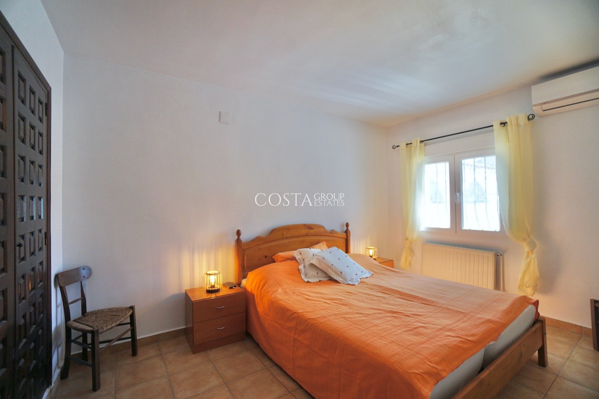 Odsprzedaż - Willa -
Benissa - Benissa Centro