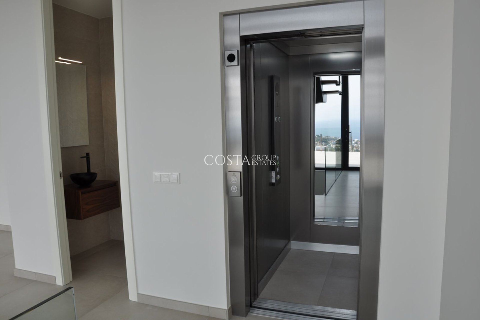 Odsprzedaż - Willa -
Benissa - Benissa Coast