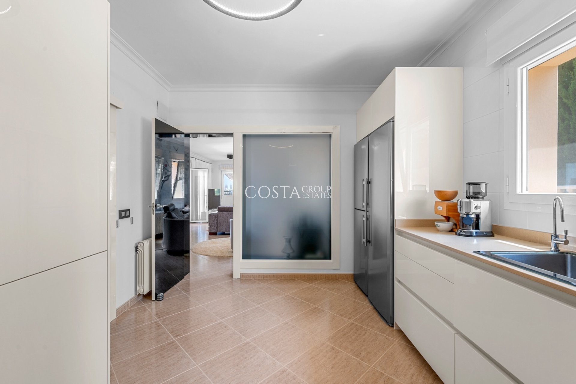 Odsprzedaż - Willa -
Benissa