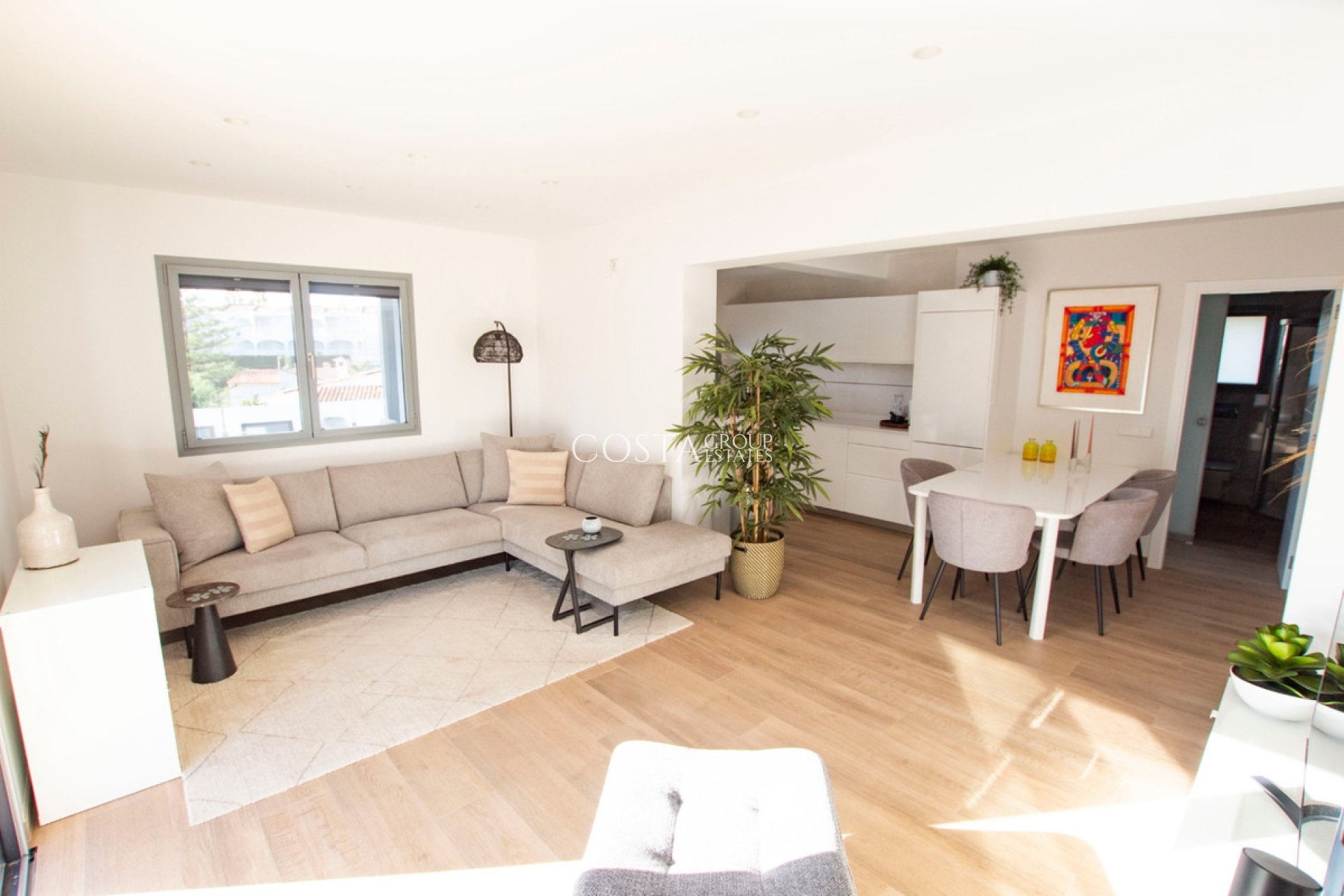 Odsprzedaż - Willa -
Benissa