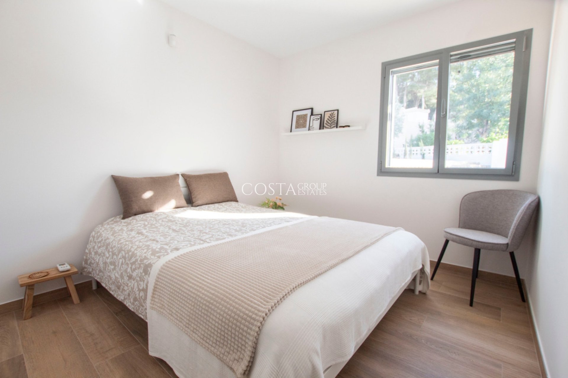 Odsprzedaż - Willa -
Benissa