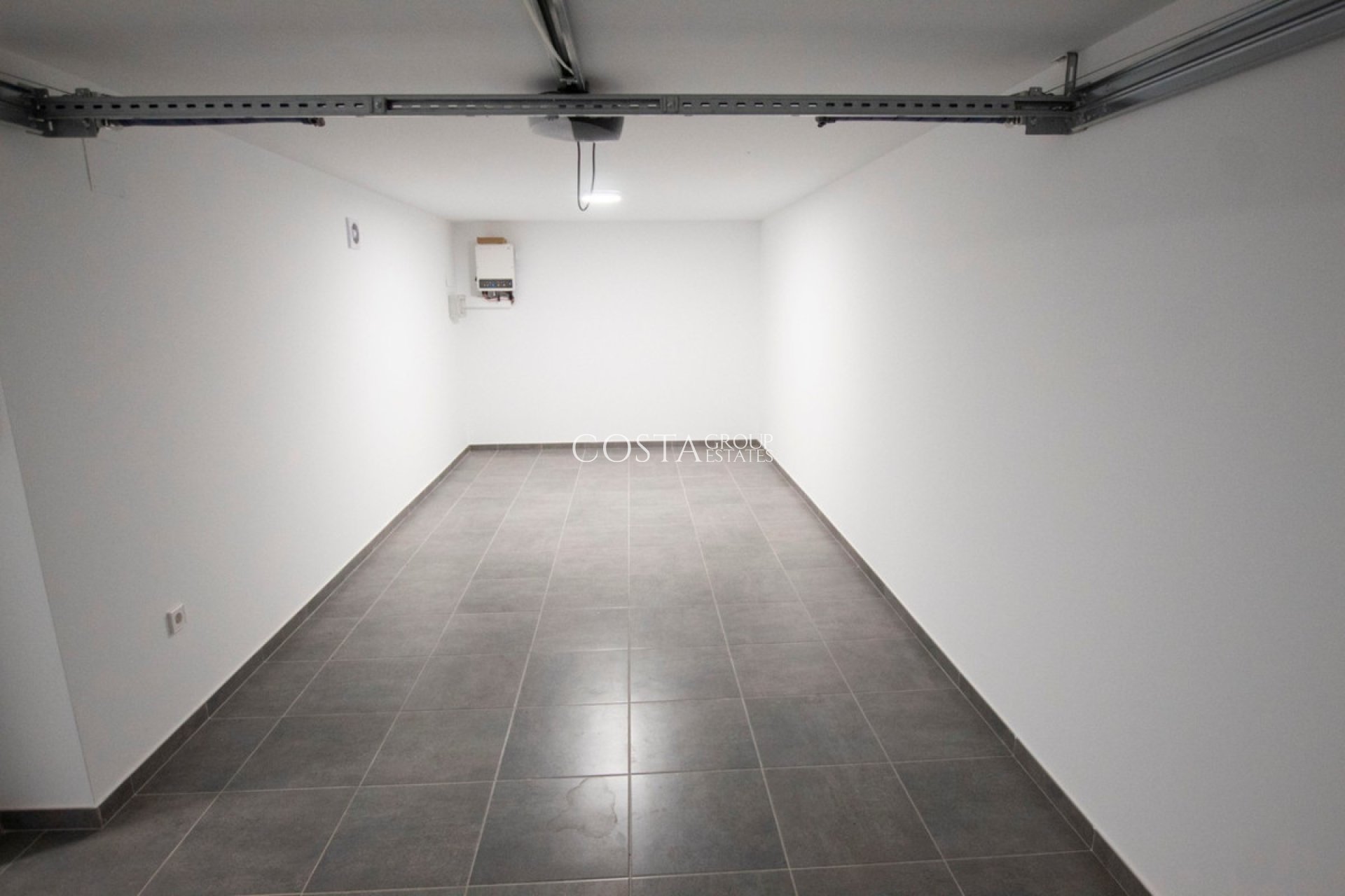 Odsprzedaż - Willa -
Benissa