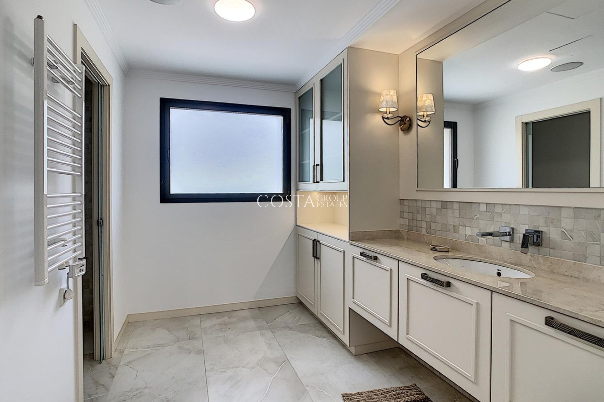 Odsprzedaż - Willa -
Benitachell - Benitachell Centro