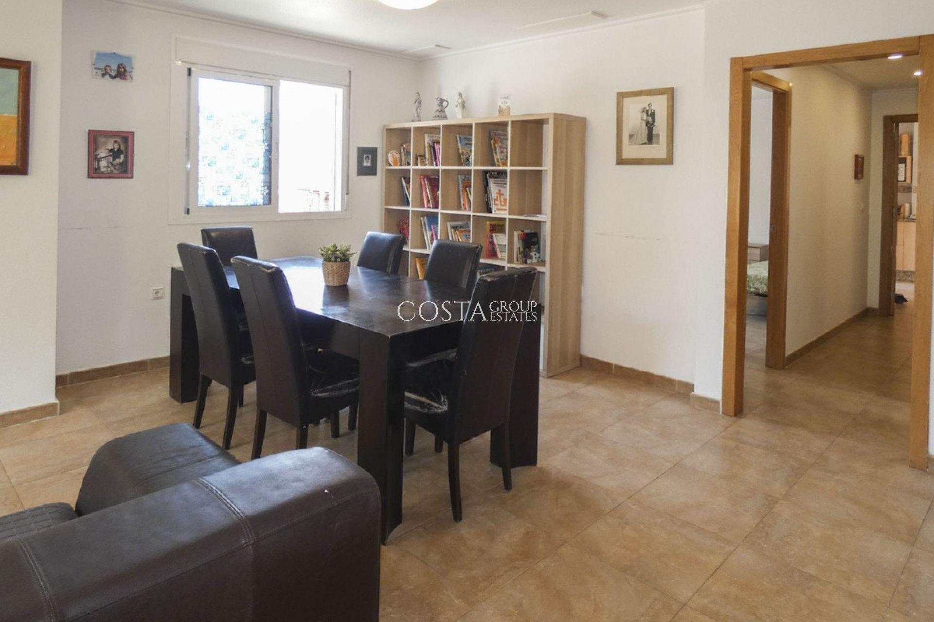 Odsprzedaż - Willa -
Bigastro