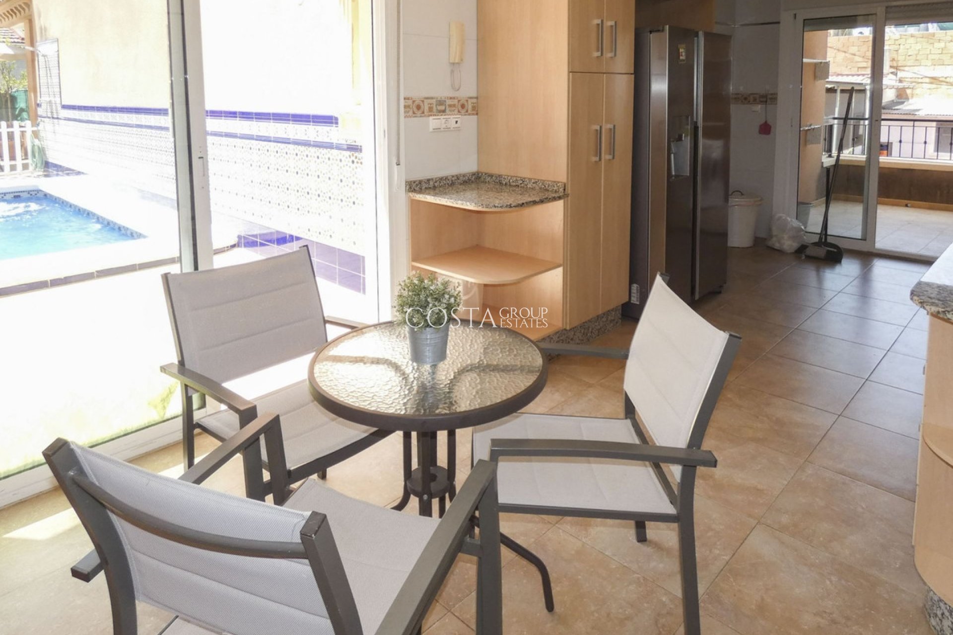 Odsprzedaż - Willa -
Bigastro