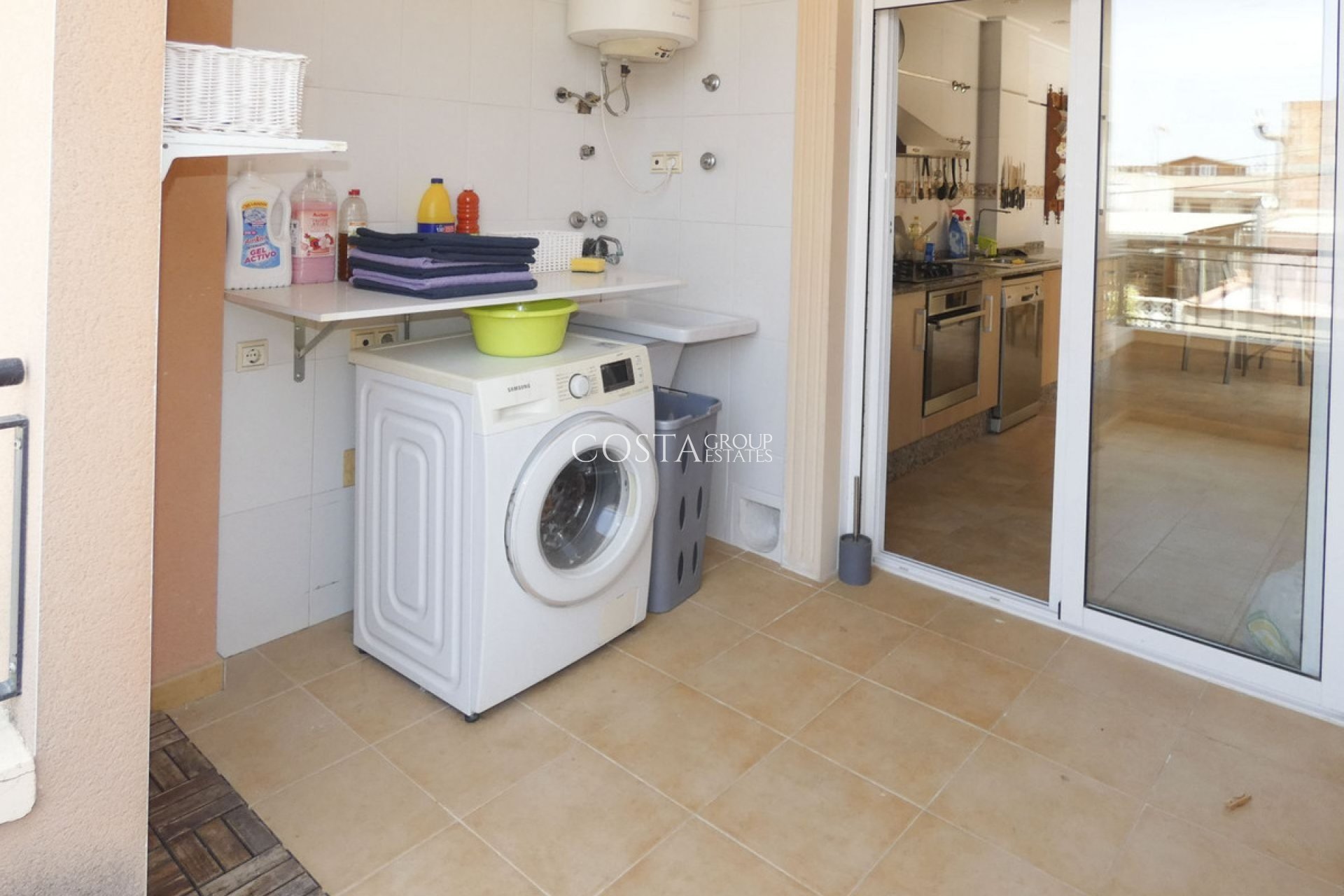 Odsprzedaż - Willa -
Bigastro