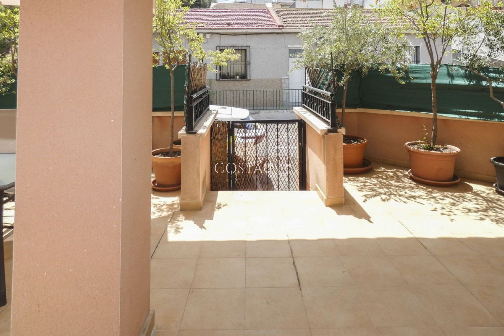 Odsprzedaż - Willa -
Bigastro