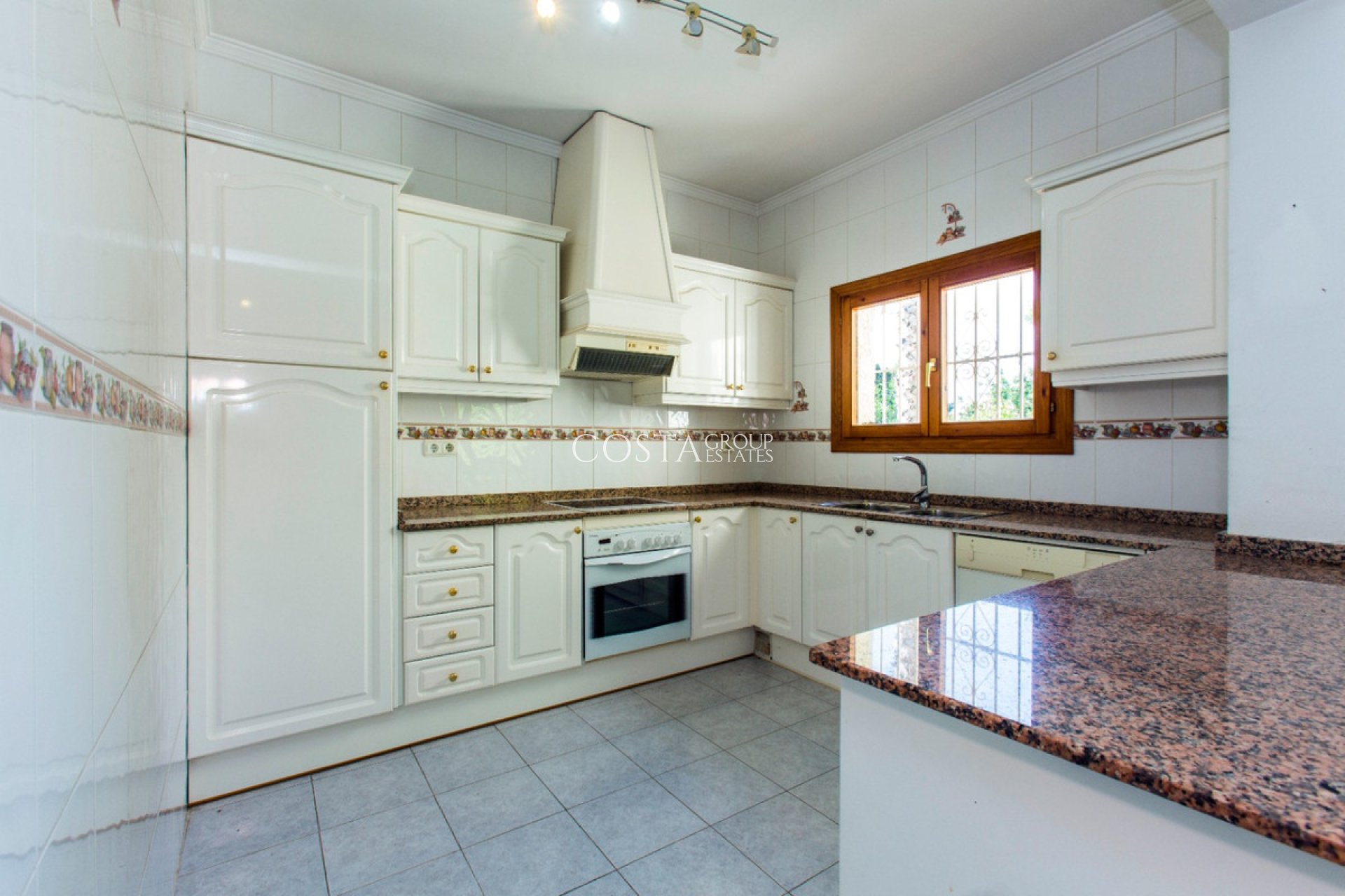 Odsprzedaż - Willa -
Calpe - Calpe Centro