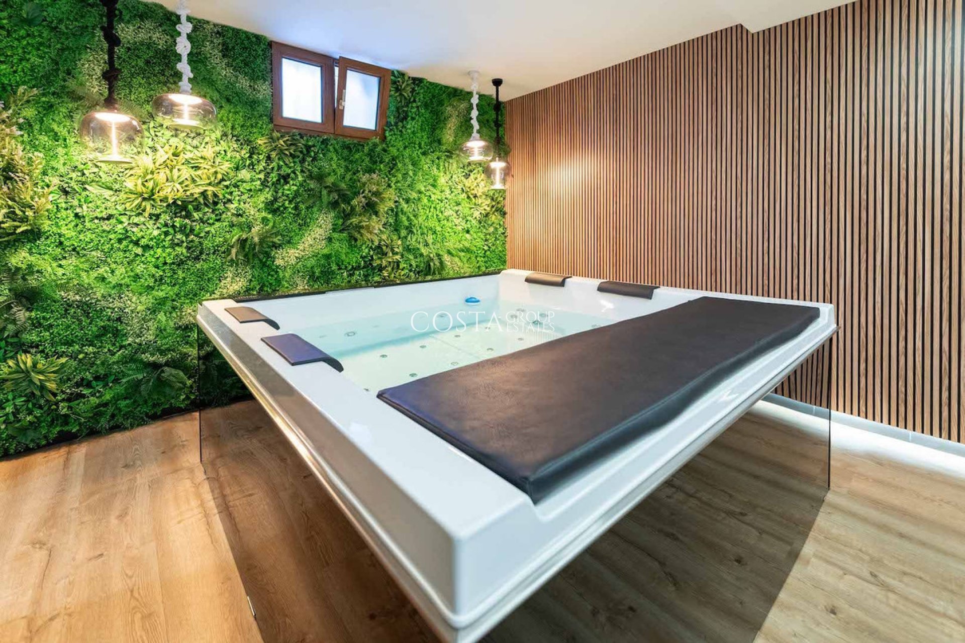 Odsprzedaż - Willa -
Calpe - Calpe Centro