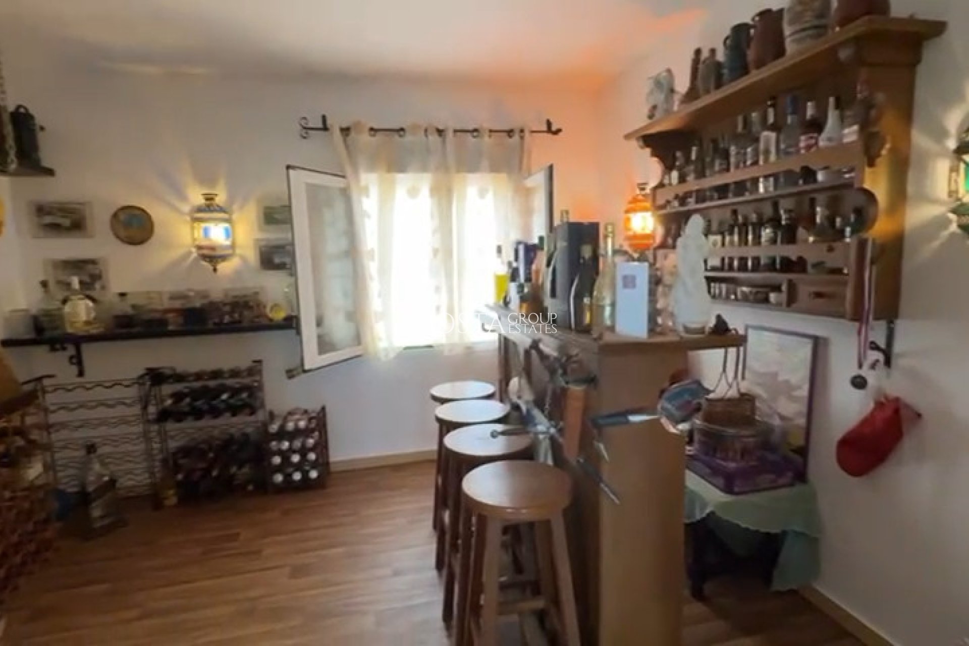 Odsprzedaż - Willa -
Calpe - Calpe Centro