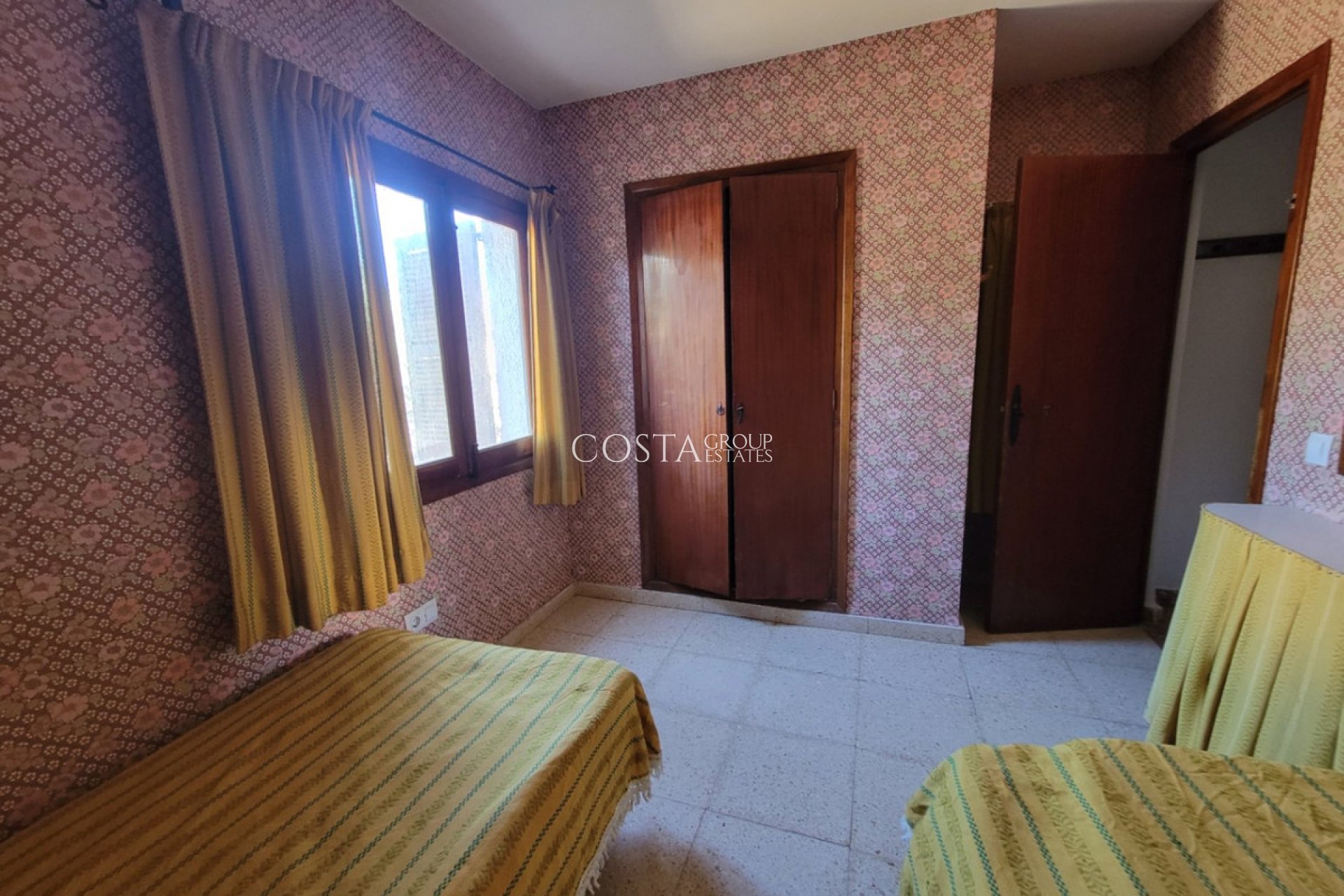 Odsprzedaż - Willa -
Calpe - Calpe Centro