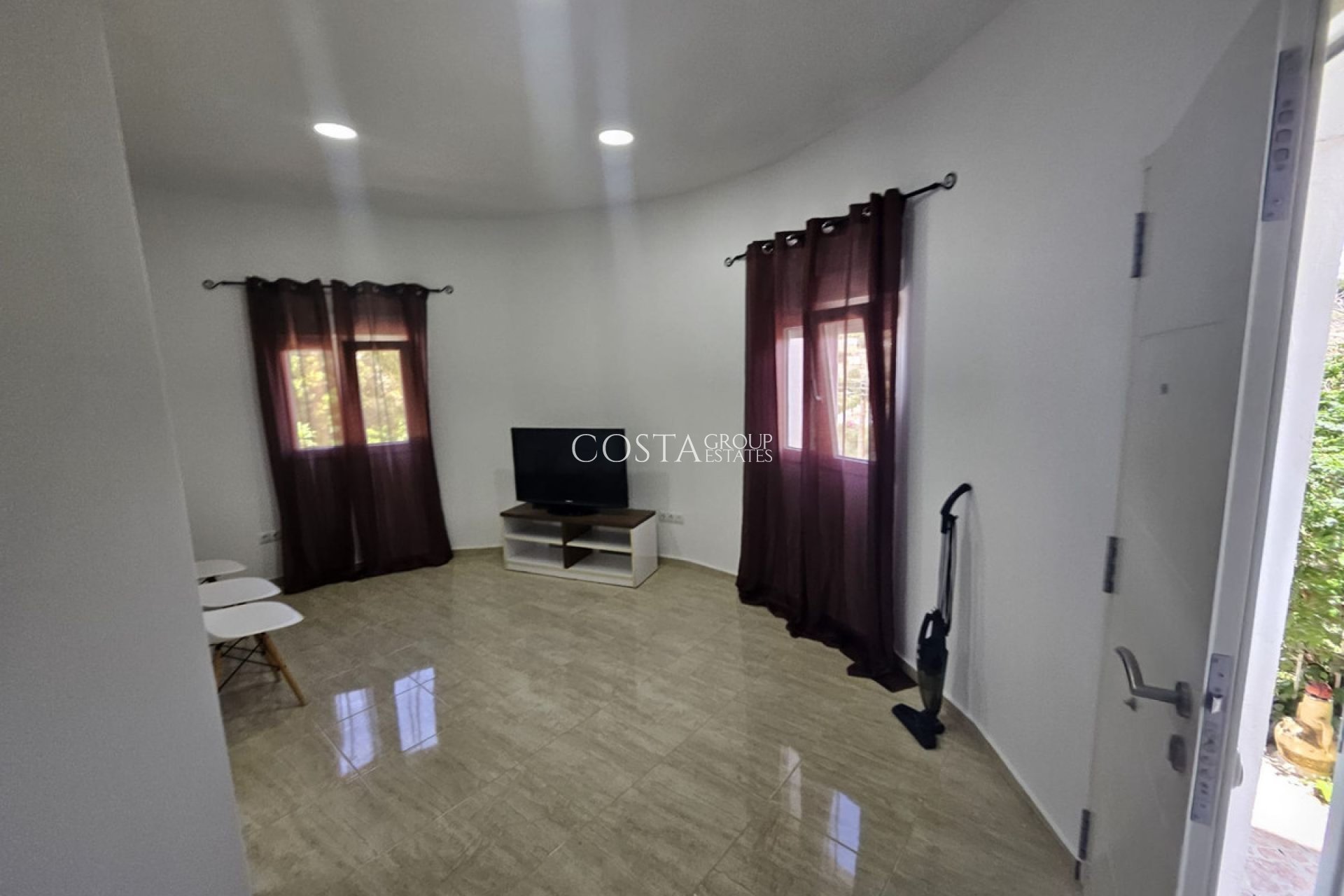 Odsprzedaż - Willa -
Calpe - Calpe Centro