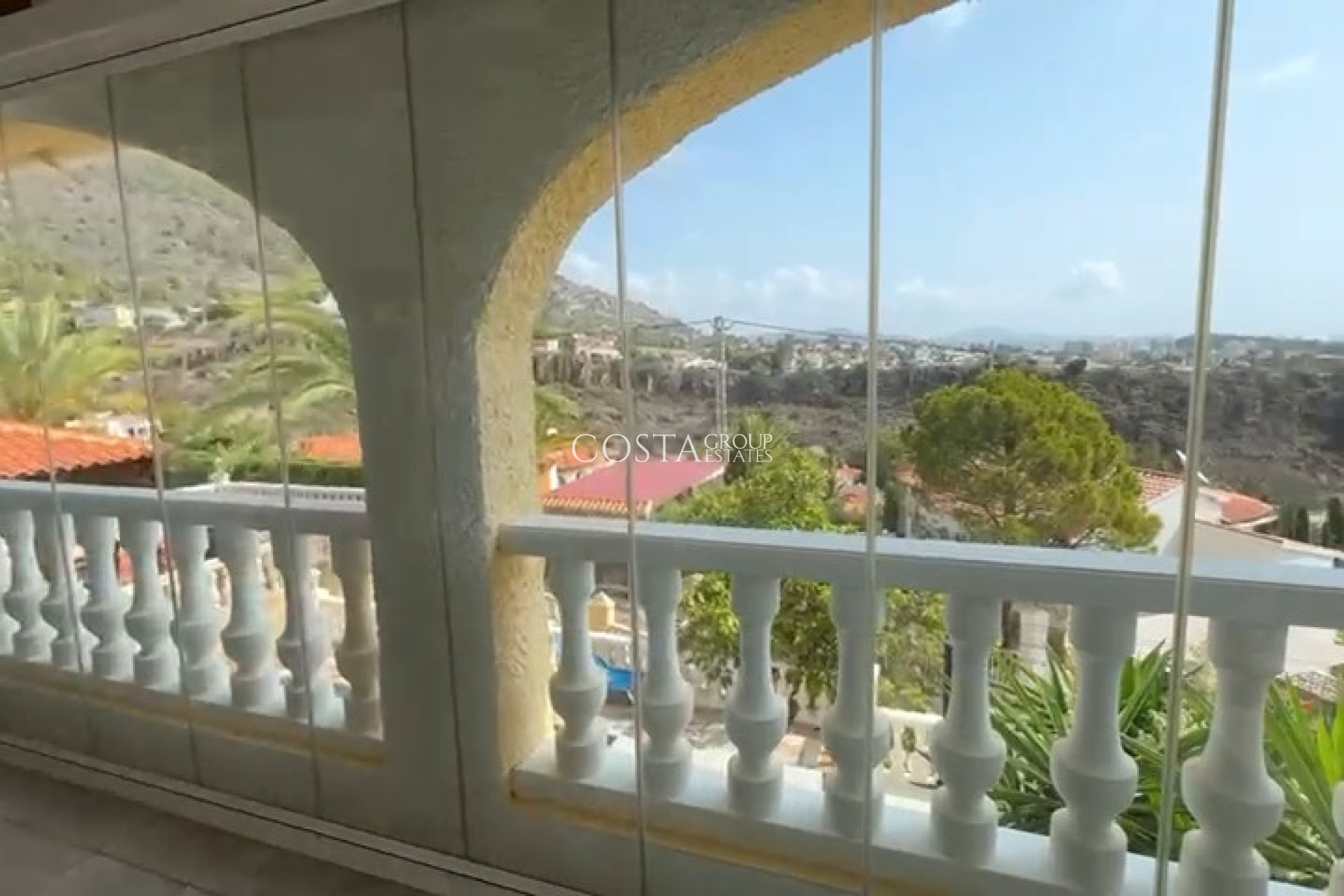 Odsprzedaż - Willa -
Calpe - Calpe Centro