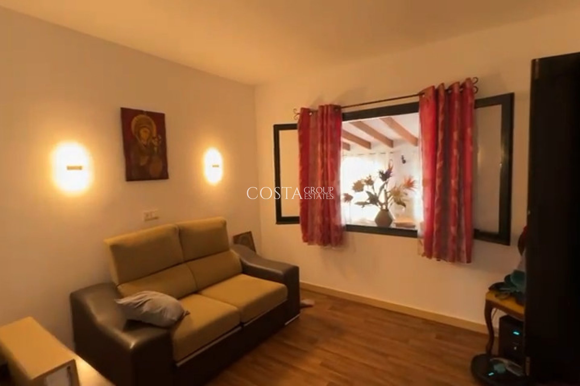 Odsprzedaż - Willa -
Calpe - Calpe Centro