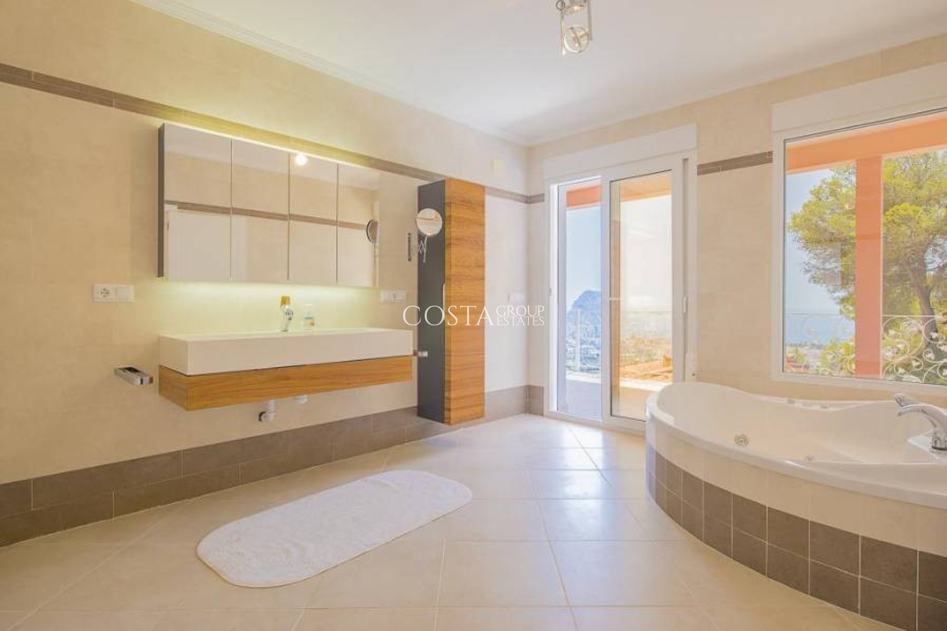 Odsprzedaż - Willa -
Calpe - Calpe Centro