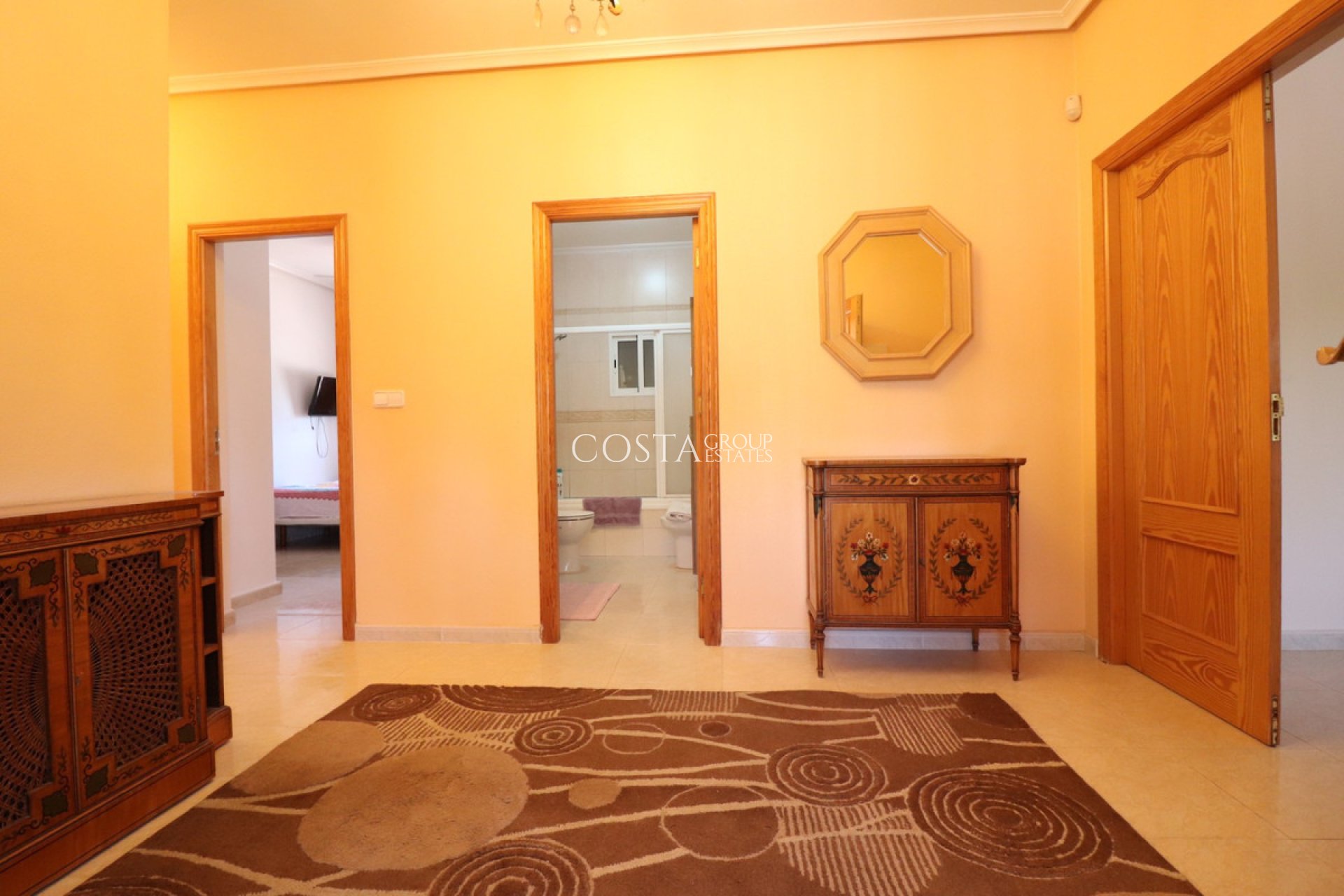 Odsprzedaż - Willa -
Catral - Catral Centro