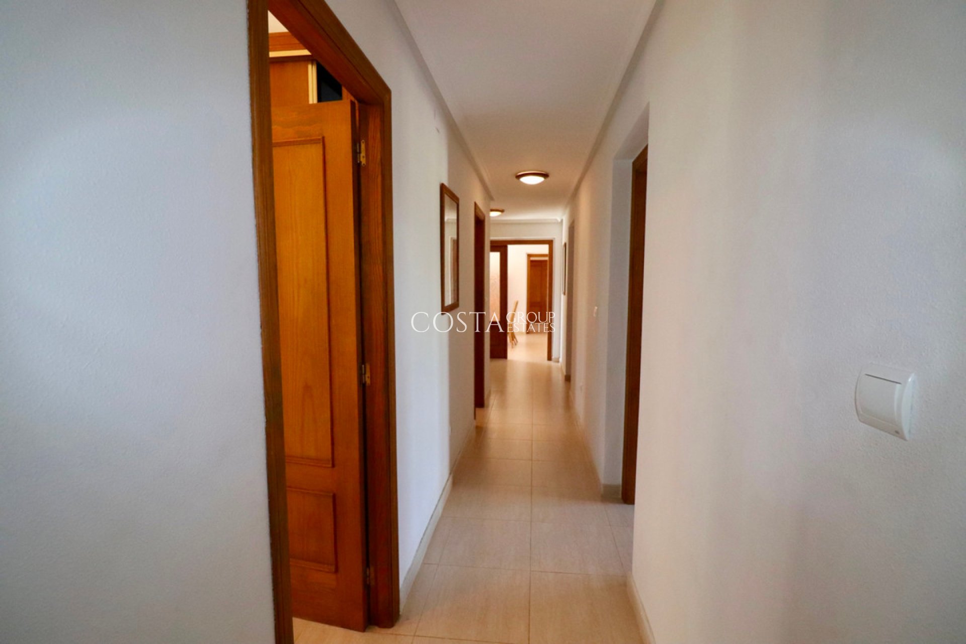 Odsprzedaż - Willa -
Catral - Catral Centro