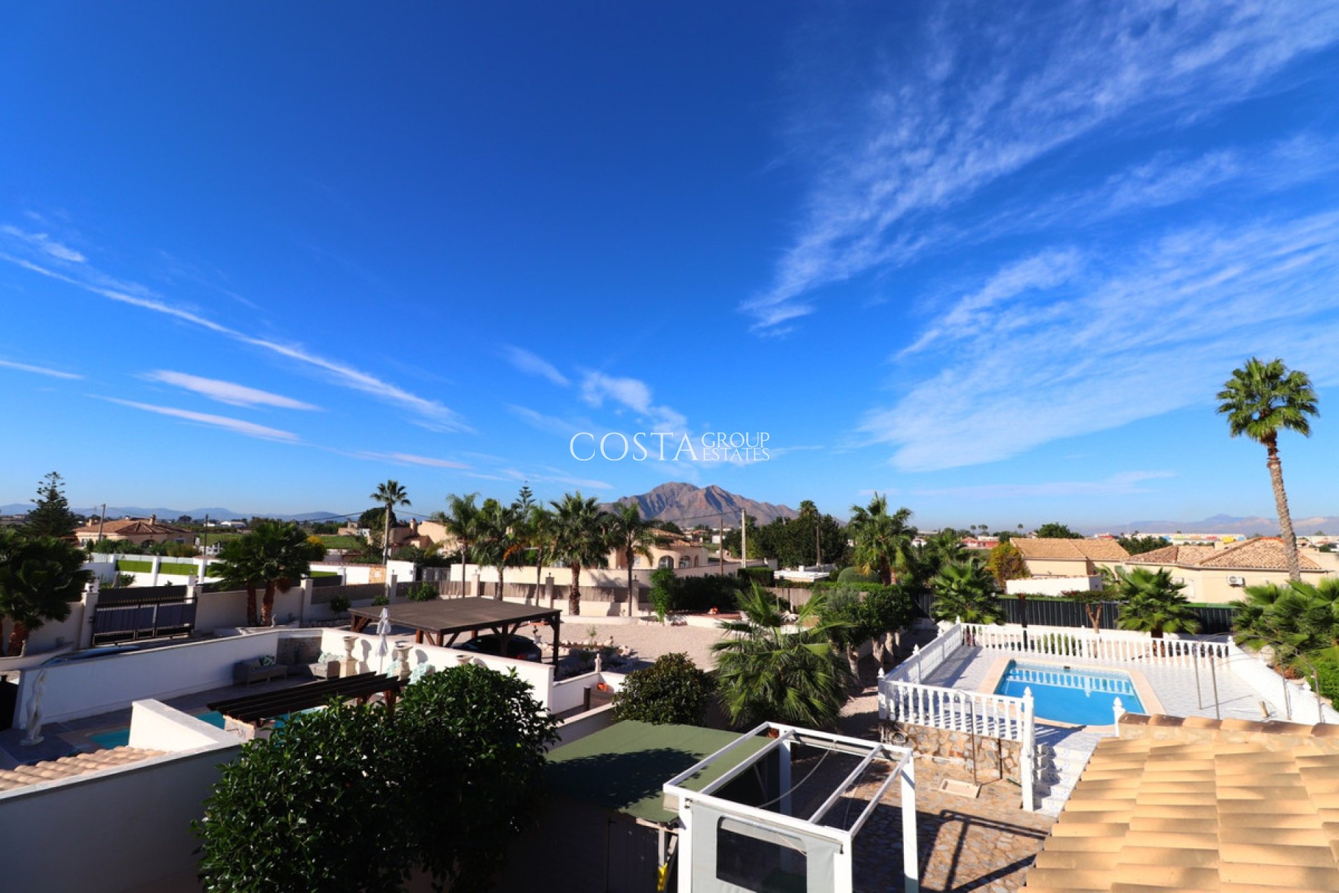 Odsprzedaż - Willa -
Catral - Catral Centro