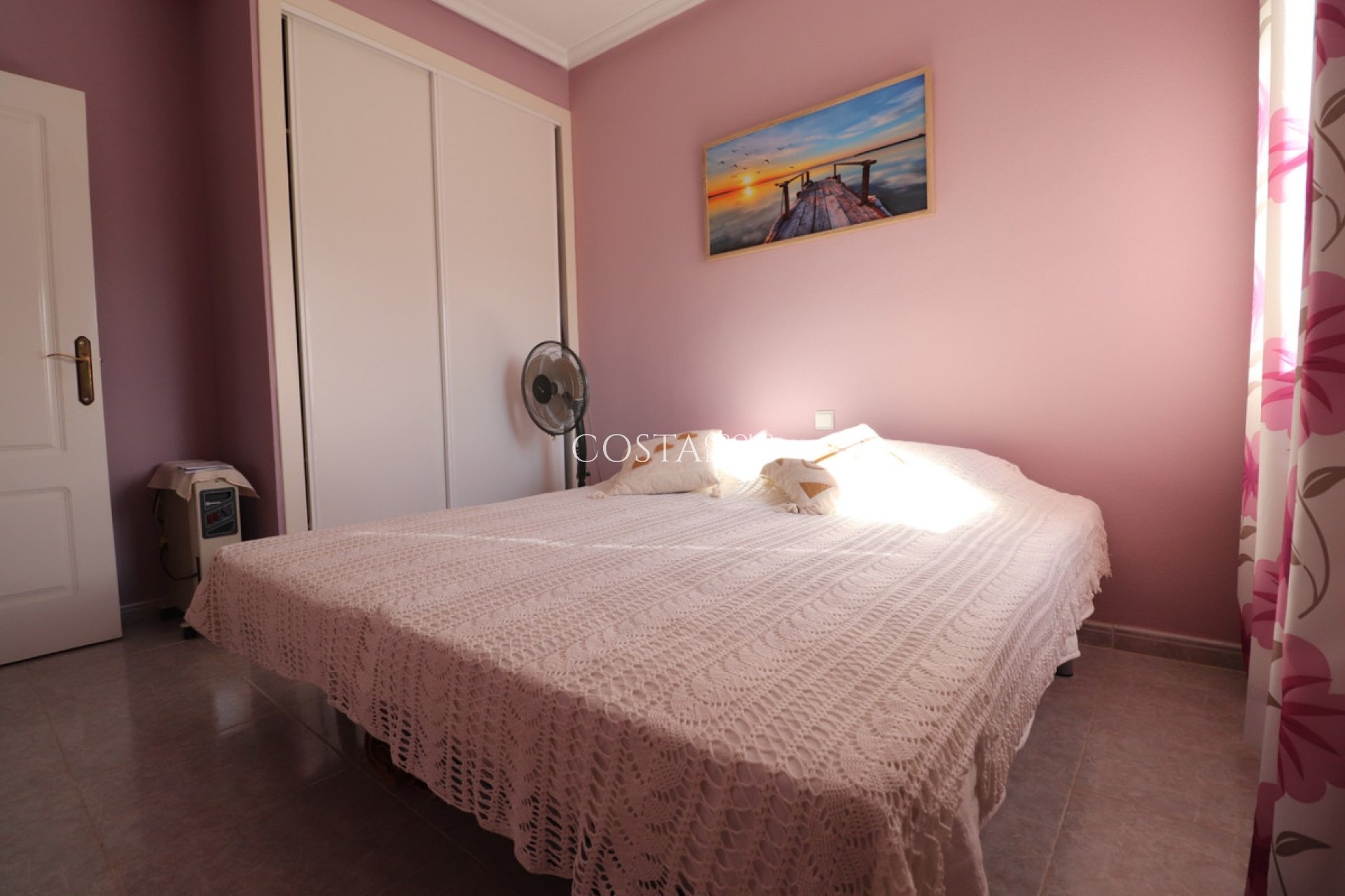 Odsprzedaż - Willa -
Catral - Catral Centro