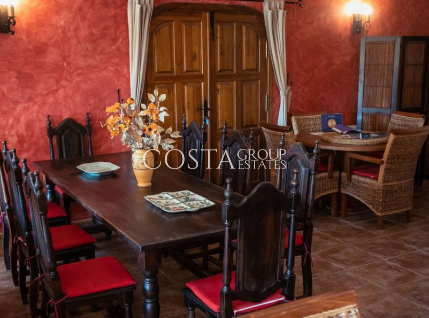 Odsprzedaż - Willa -
Lorca - Lorca Centro