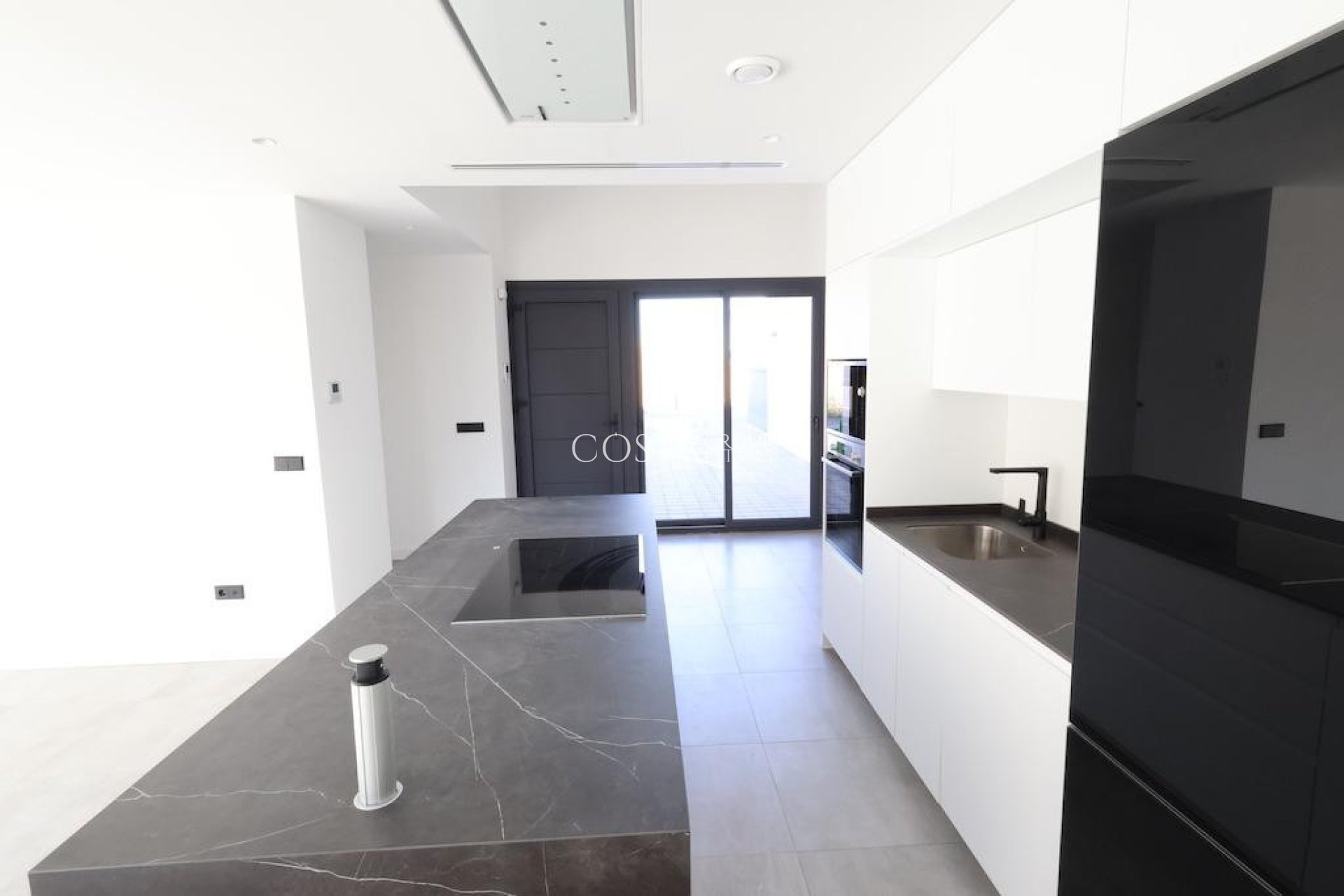 Odsprzedaż - Willa -
Los Alcazares - Los Alcazares Centro