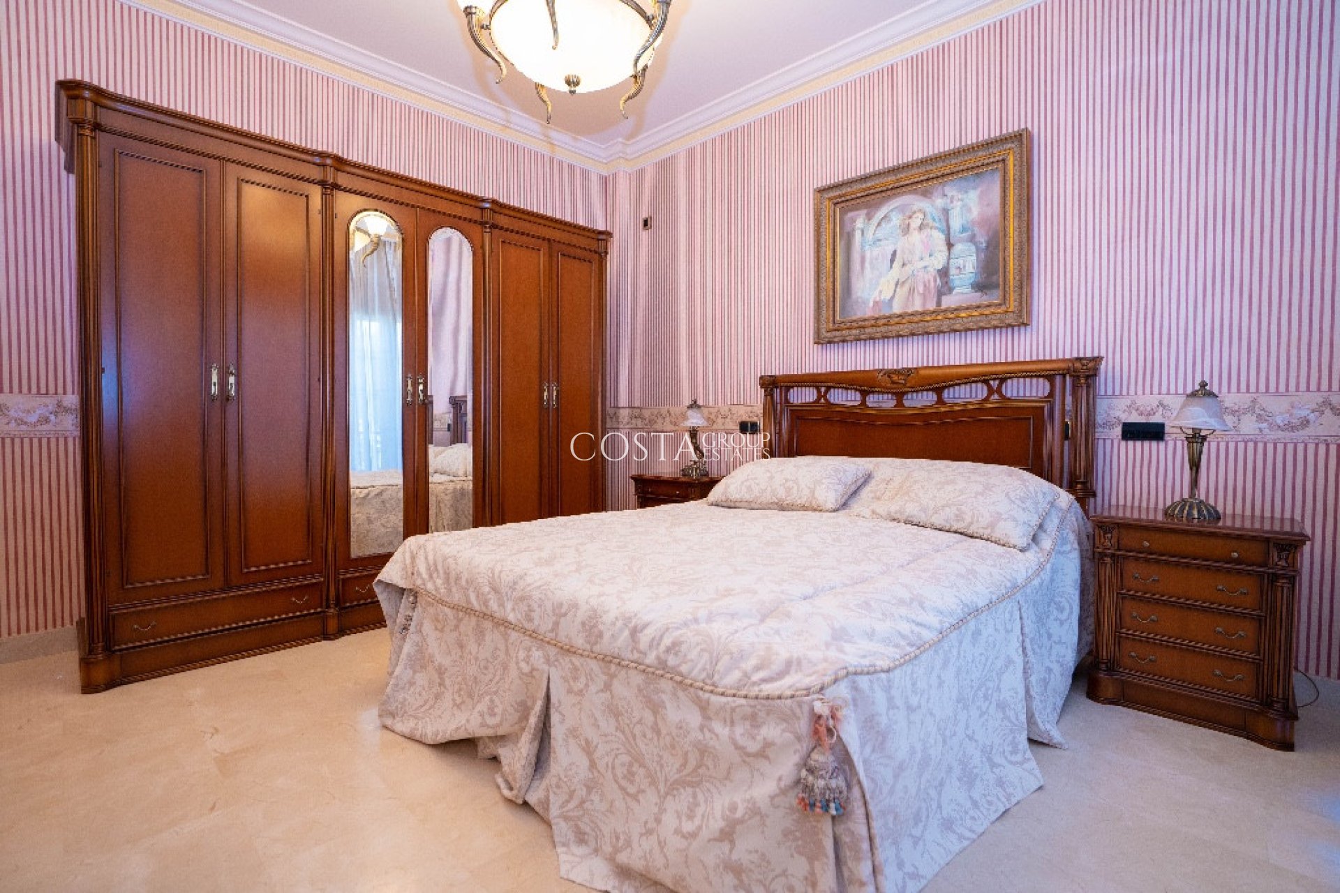 Odsprzedaż - Willa -
Orihuela - Campoamor