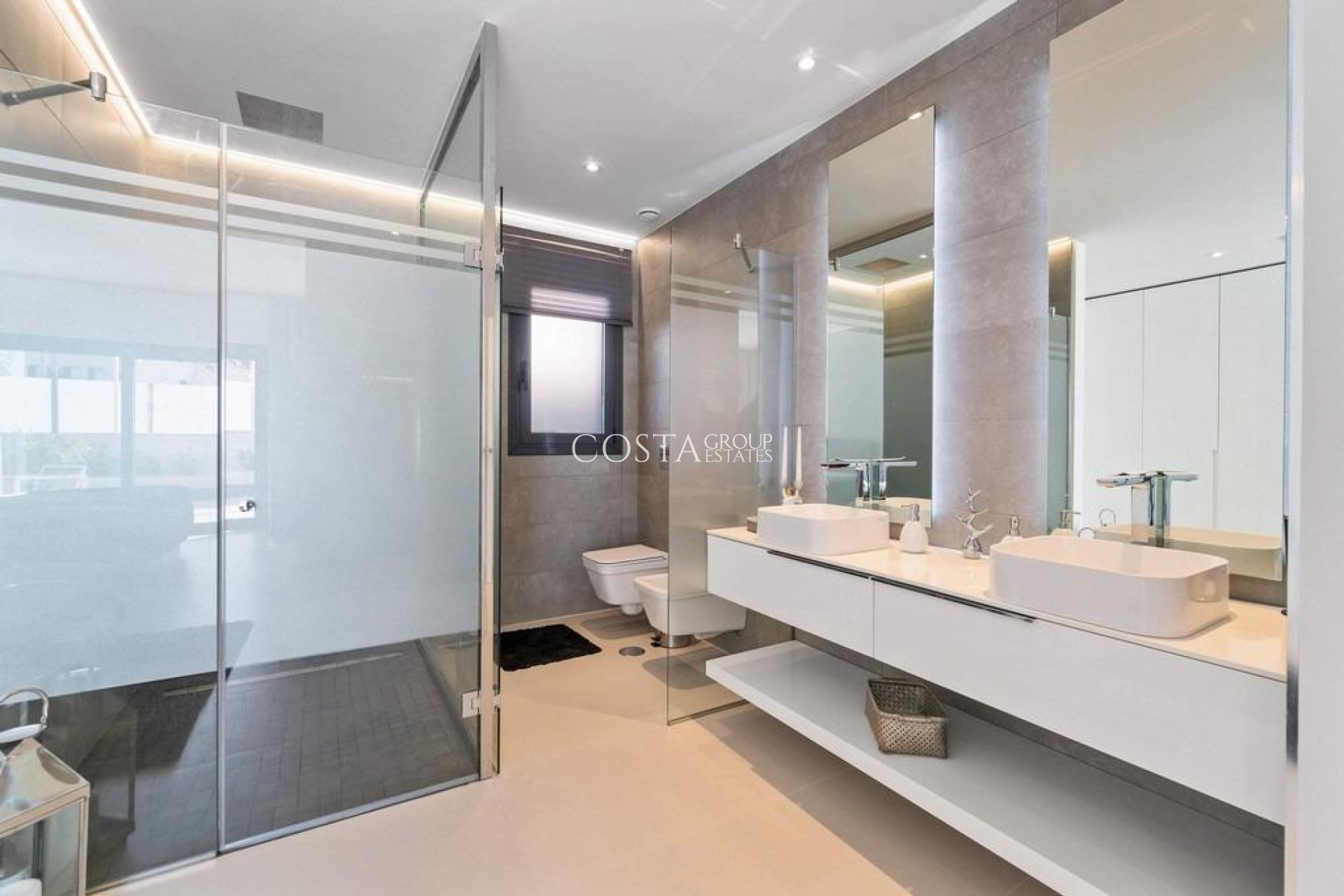 Odsprzedaż - Willa -
Orihuela - Campoamor