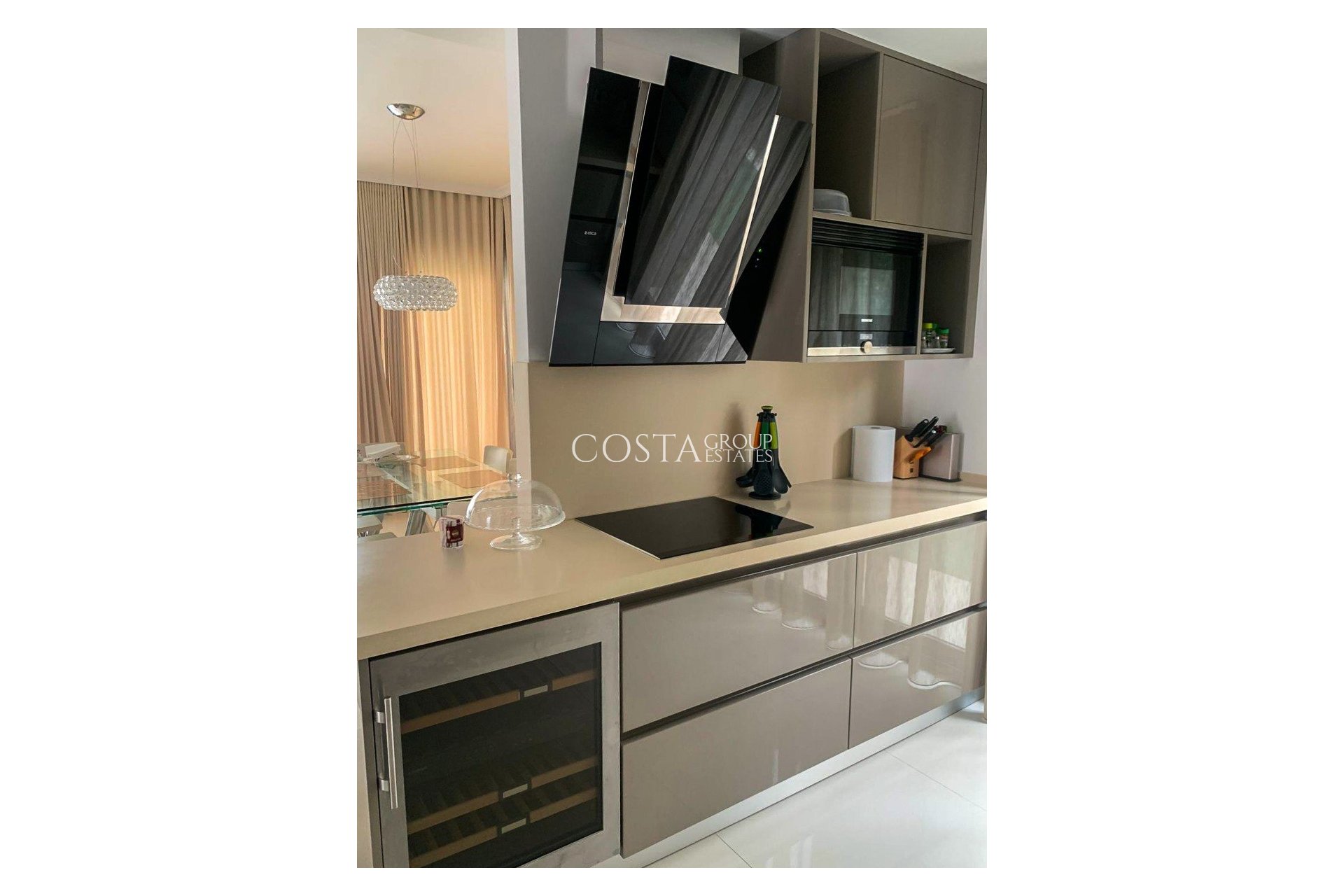 Odsprzedaż - Willa -
Orihuela Costa - Campoamor