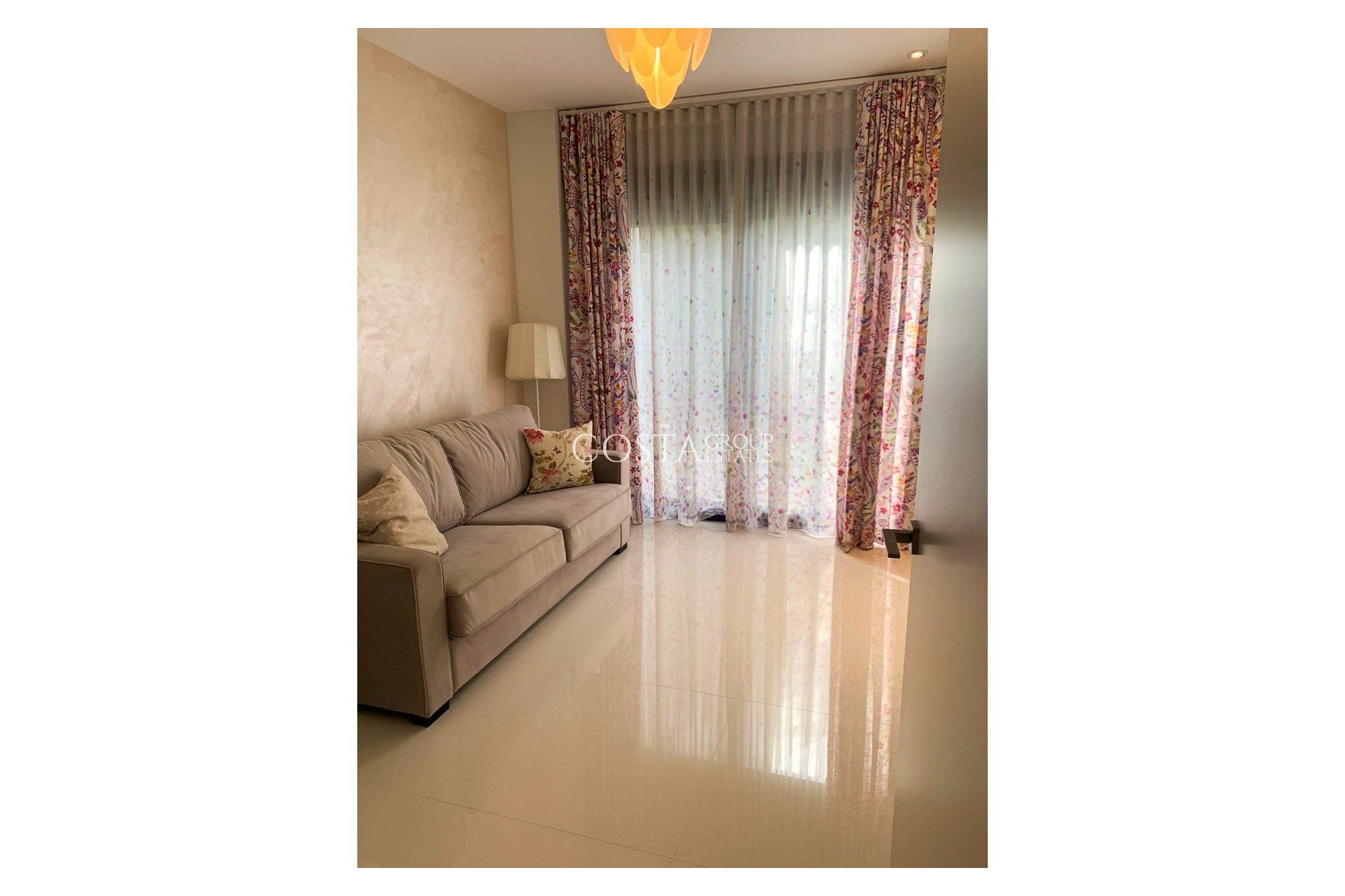 Odsprzedaż - Willa -
Orihuela Costa - Campoamor