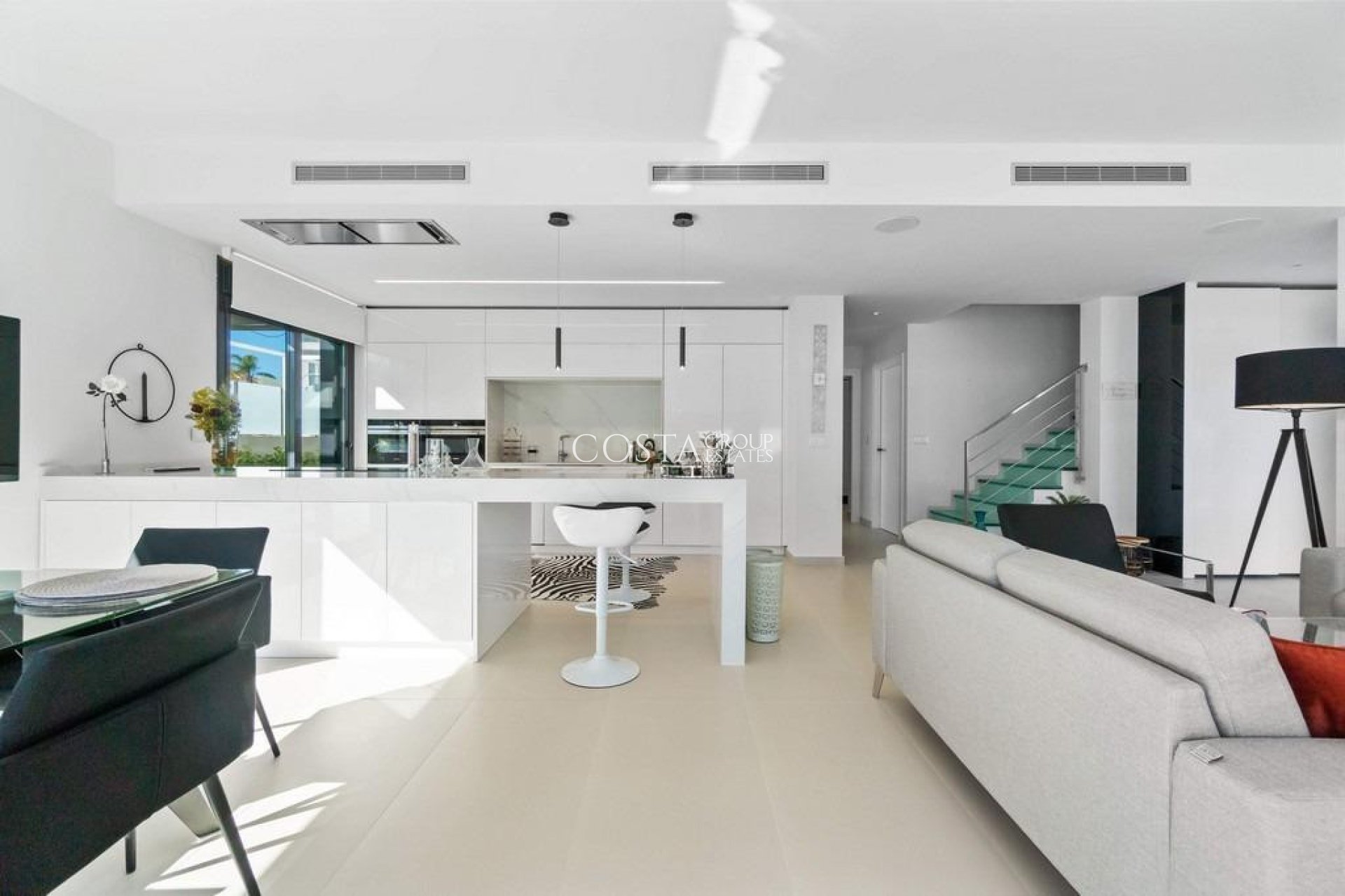 Odsprzedaż - Willa -
Orihuela Costa - Campoamor