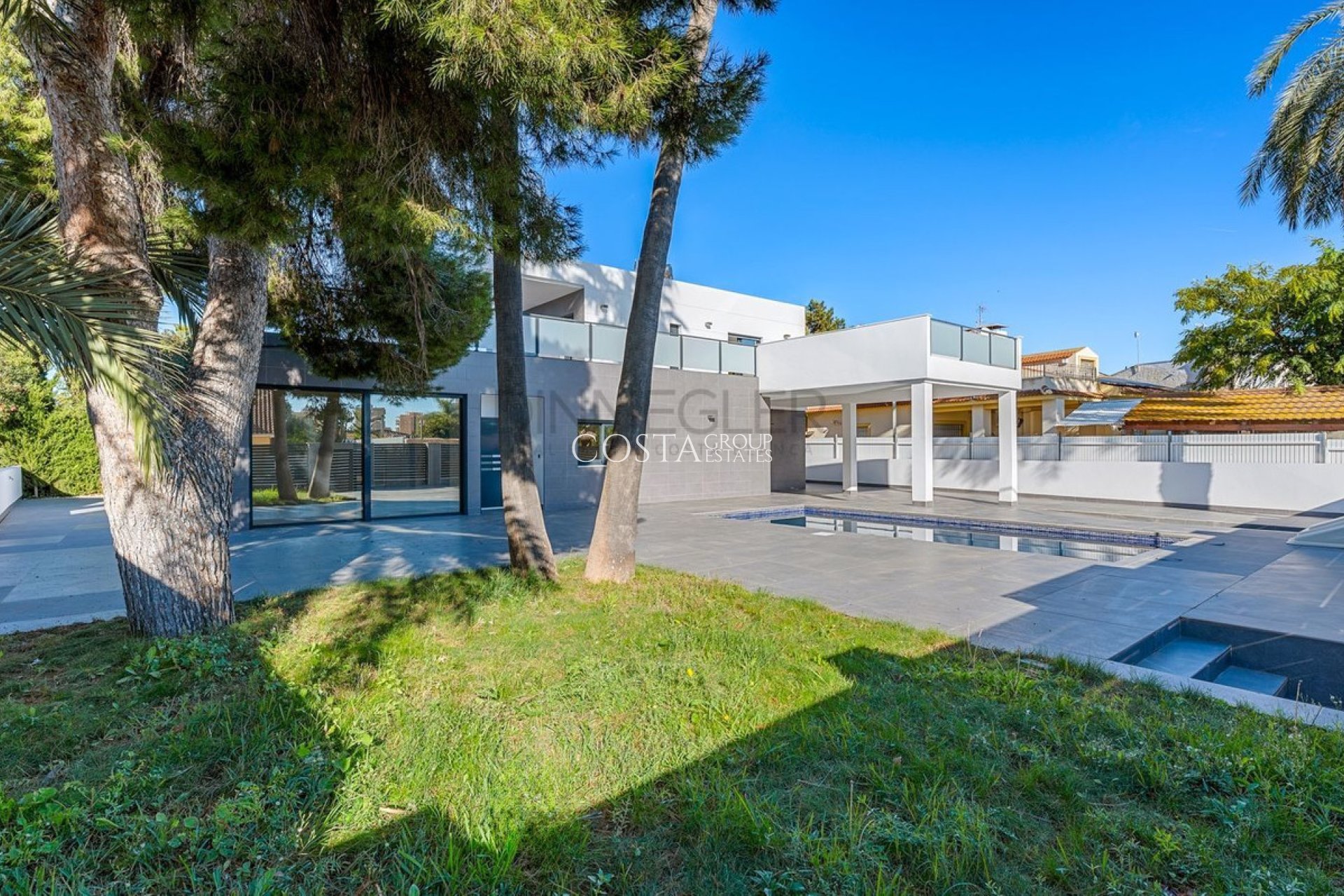 Odsprzedaż - Willa -
Orihuela Costa - Campoamor