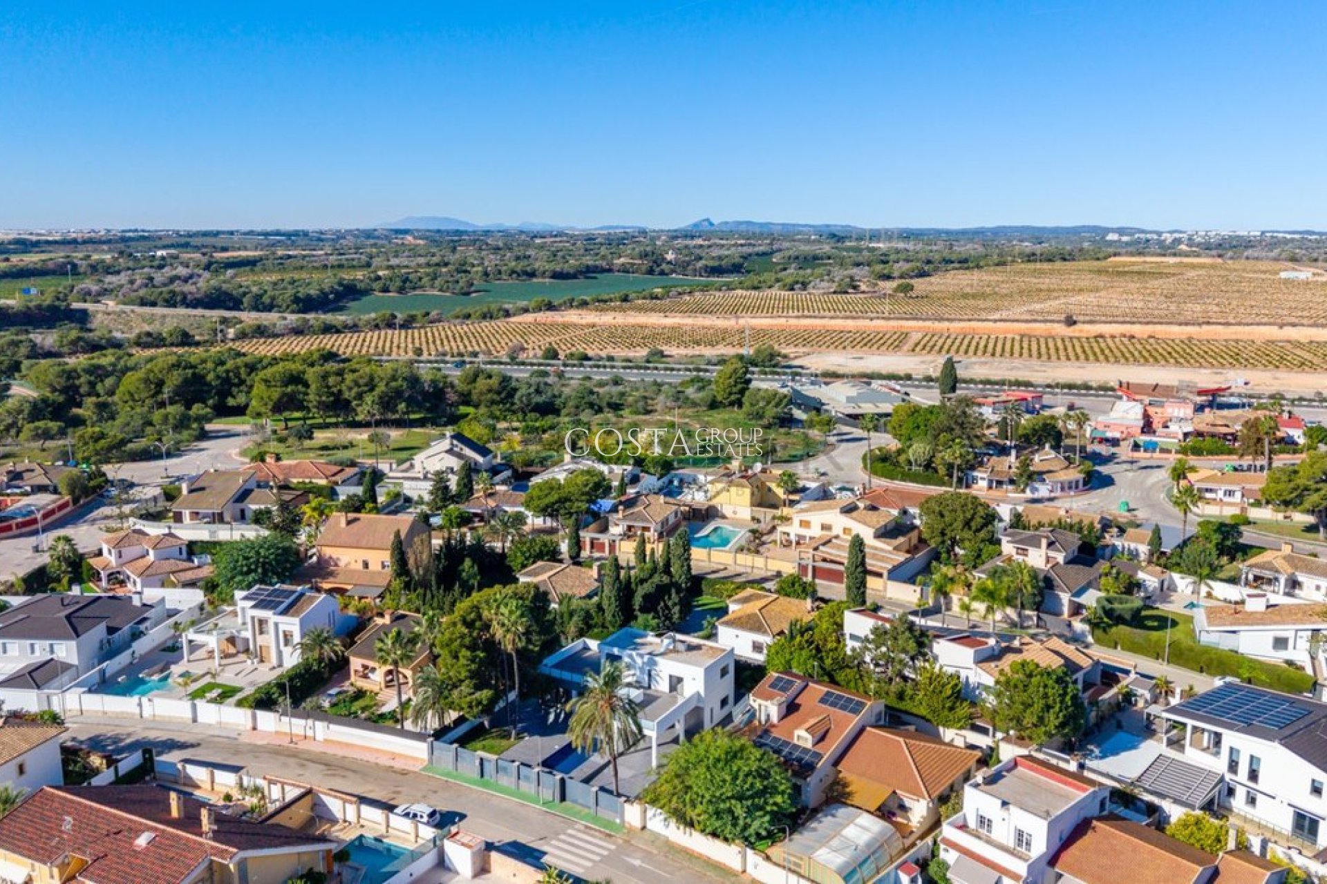 Odsprzedaż - Willa -
Orihuela Costa - Campoamor