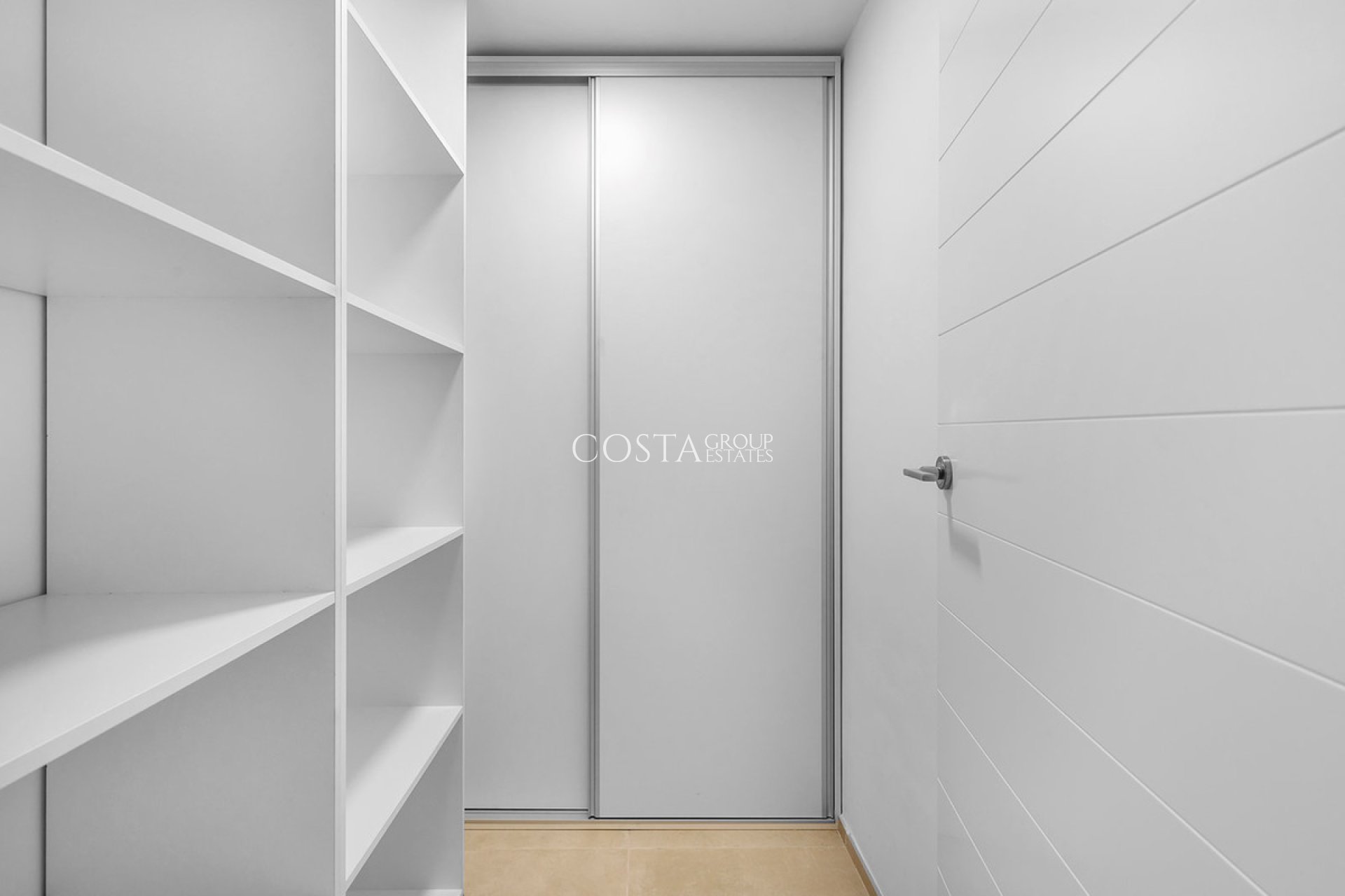 Odsprzedaż - Willa -
Orihuela Costa - La Zenia