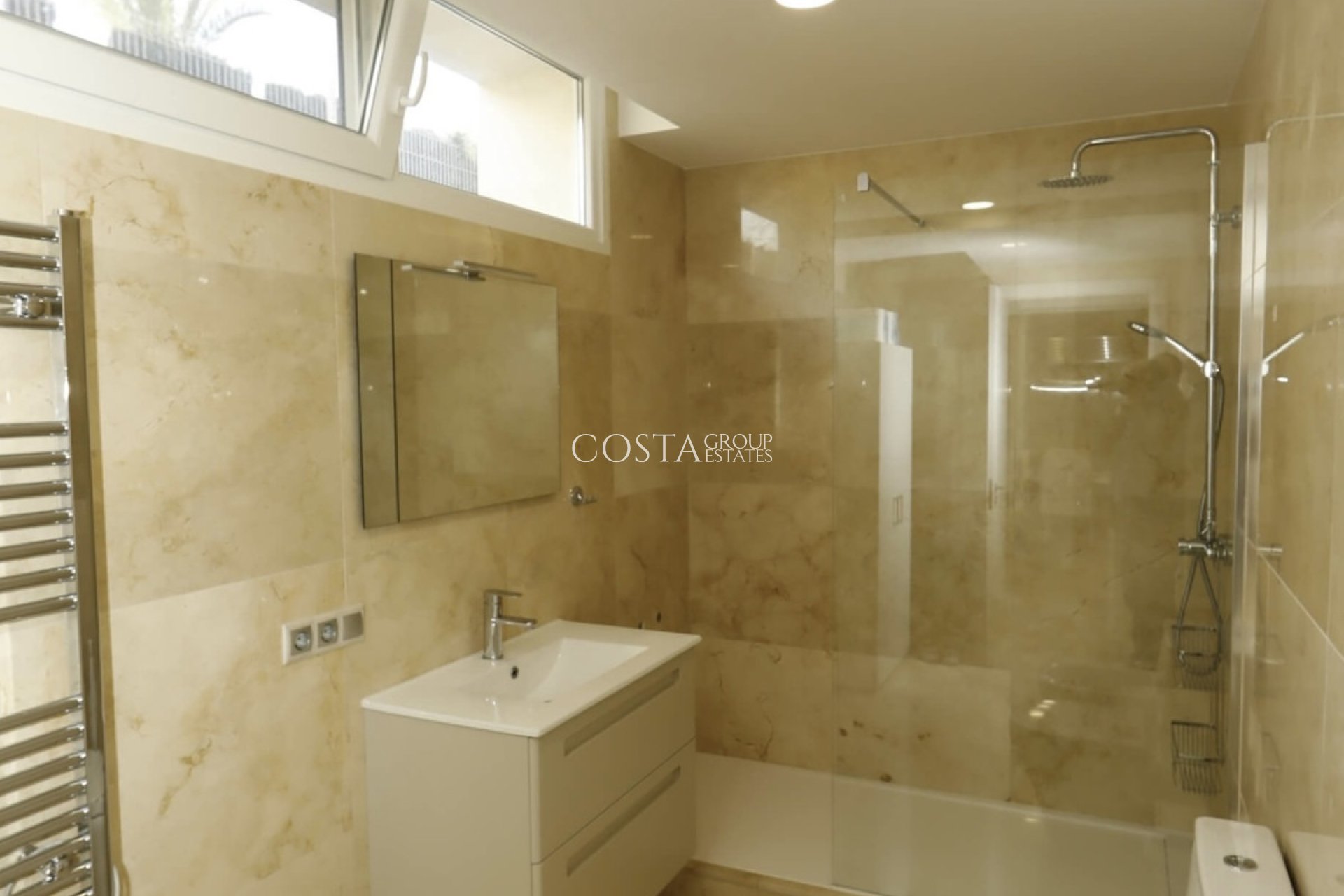 Odsprzedaż - Willa -
Orihuela Costa - La Zenia