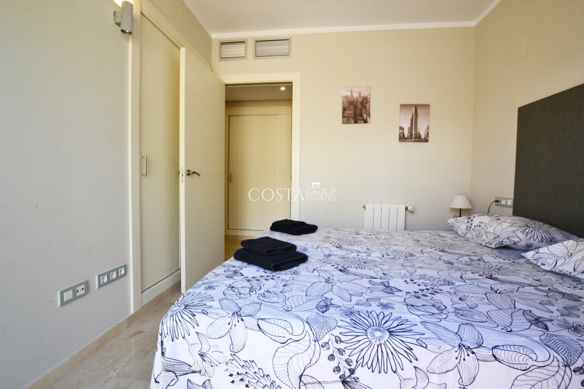 Odsprzedaż - Willa -
Orihuela Costa - Las Colinas Golf