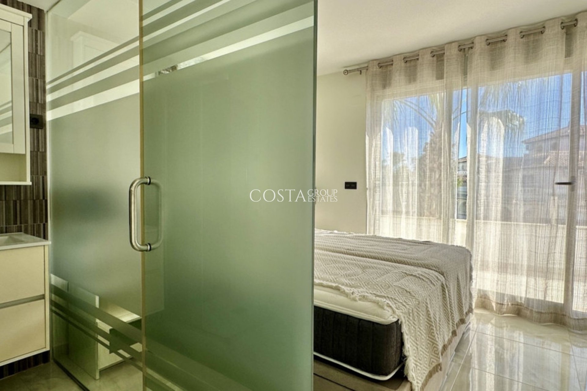 Odsprzedaż - Willa -
Orihuela Costa - Lomas de Cabo Roig