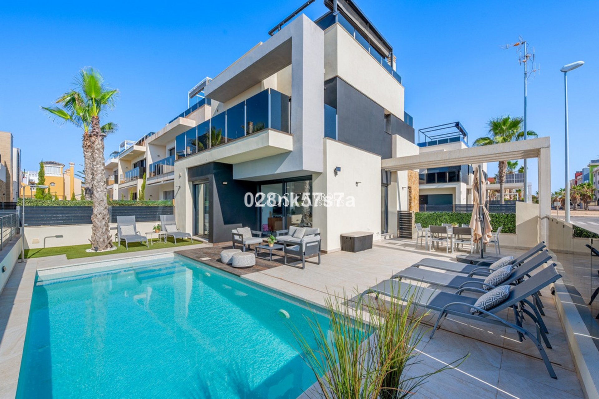 Odsprzedaż - Willa -
Orihuela Costa - Lomas de Cabo Roig