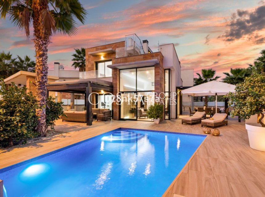 Odsprzedaż - Willa -
Orihuela Costa - Lomas de Cabo Roig