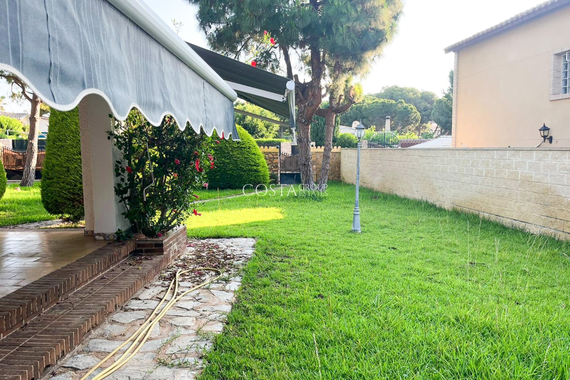 Odsprzedaż - Willa -
Orihuela Costa - Punta Prima