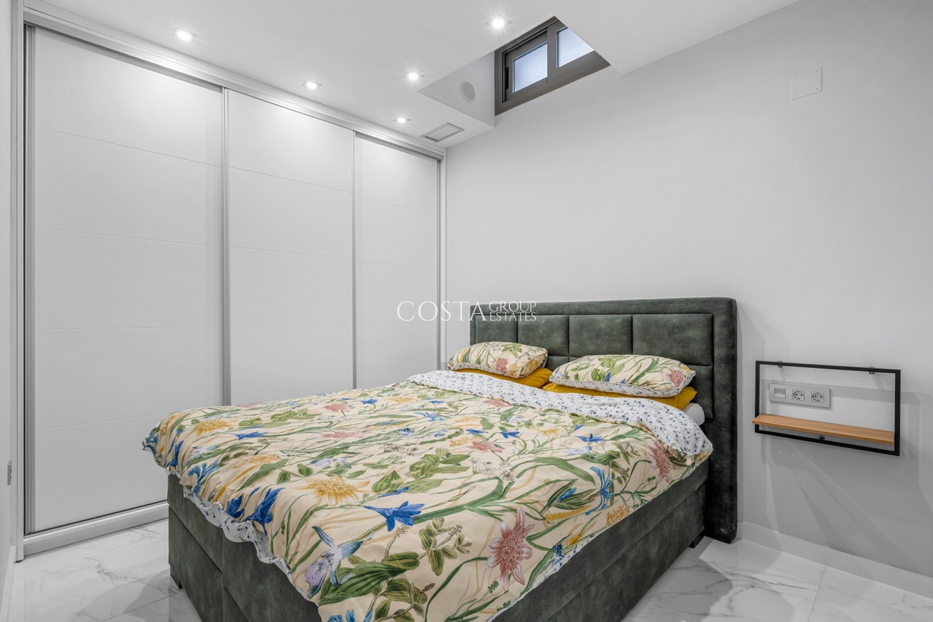 Odsprzedaż - Willa -
Orihuela Costa - Villamartín